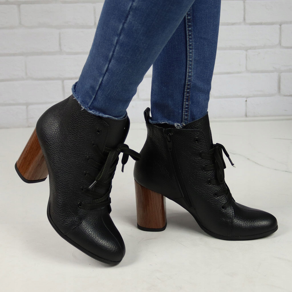 Botki Ryłko 8SUF0_B7_UW9 Czarne lico 39 Wzór dominujący bez wzoru