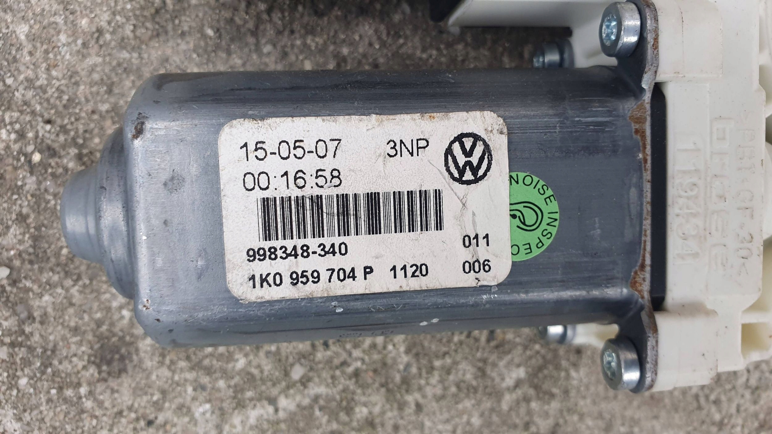 Volkswagen Touran 1K0 lifting windows right rear part