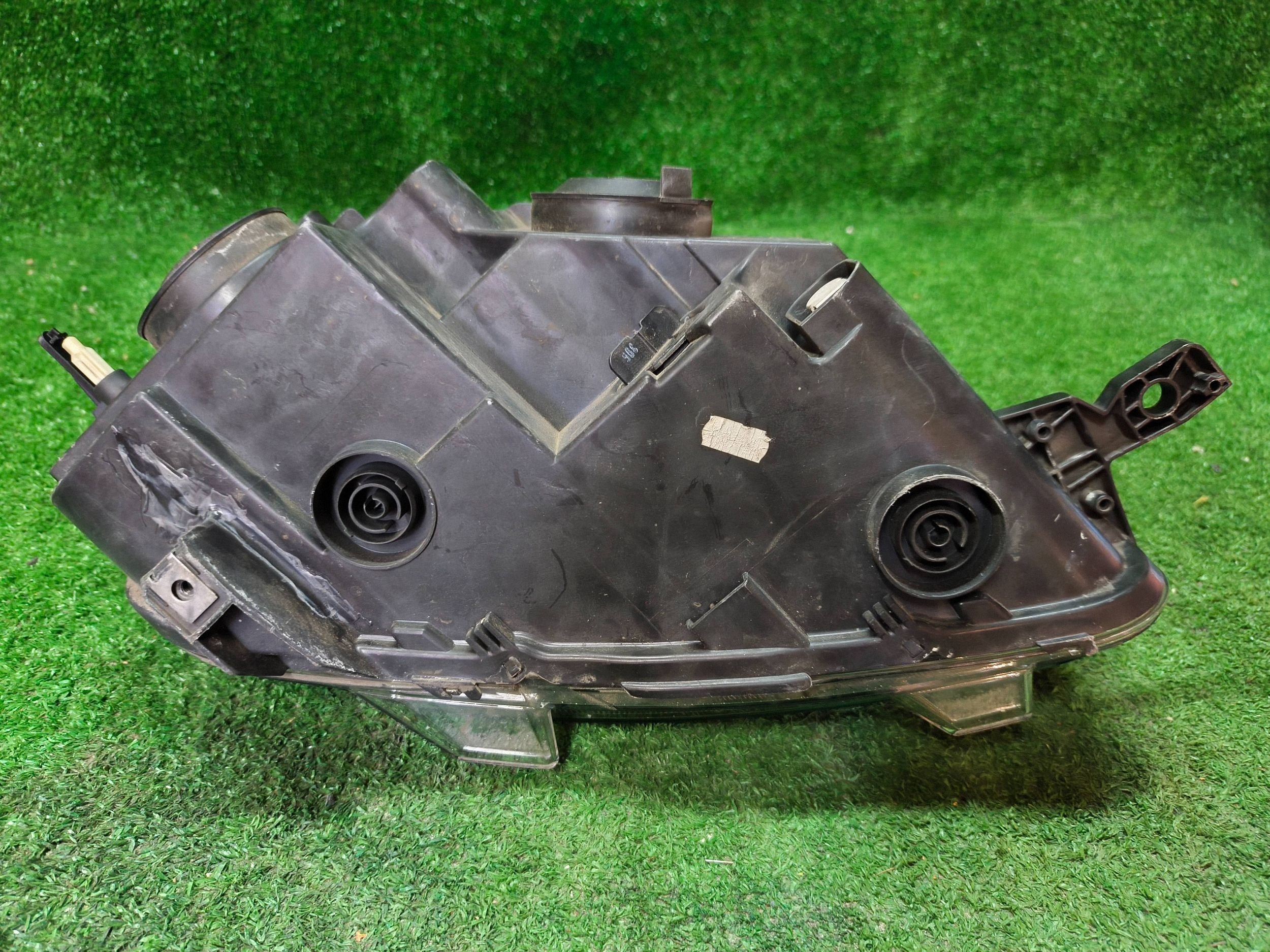 REFLEKTOR left front CITROEN C4 CACTUS 14- NR.R1644