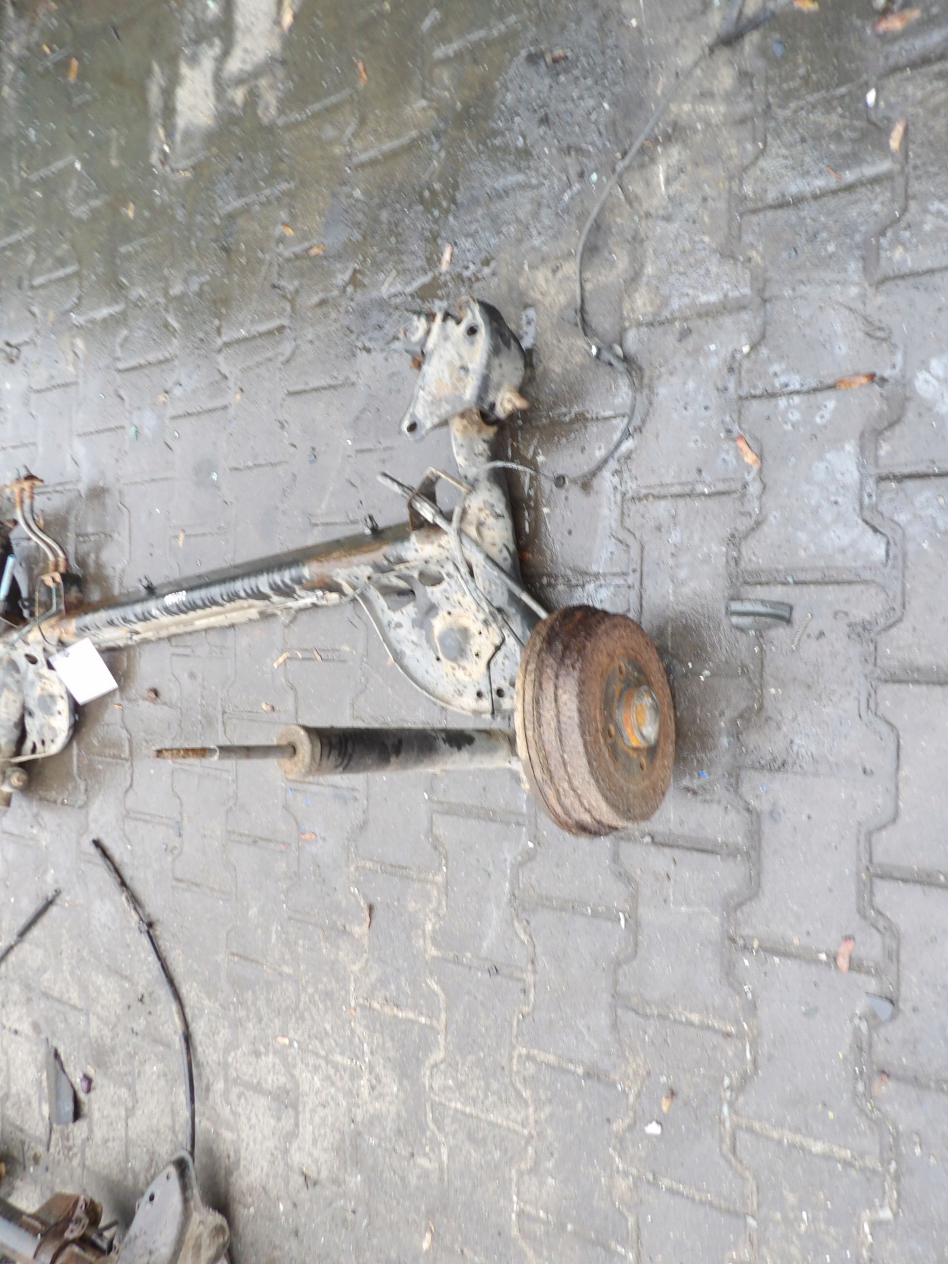 axis rear sider Renault Clio III 1,2-16V