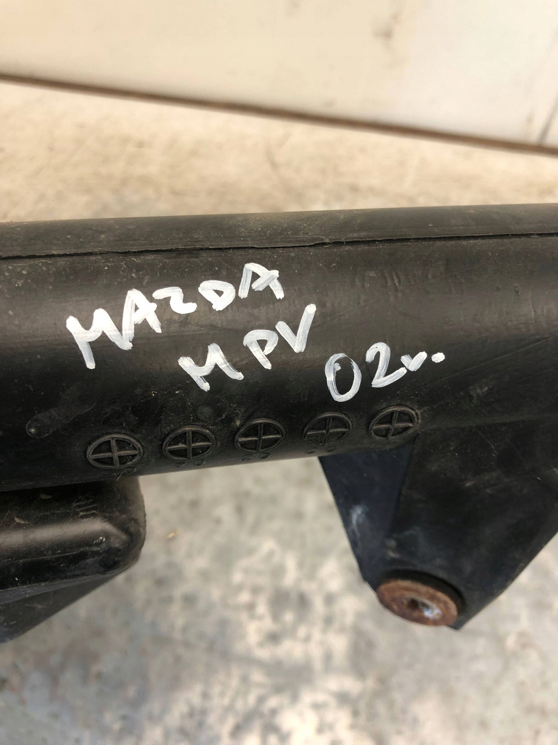 труба впуск Воздух mazda MPV RF5G