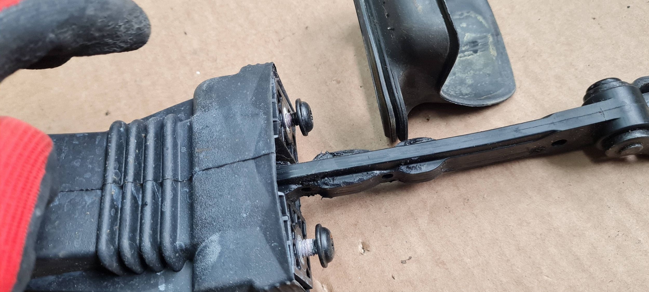 A5 8T S5 LIFT limiter door left right front 8T0837249