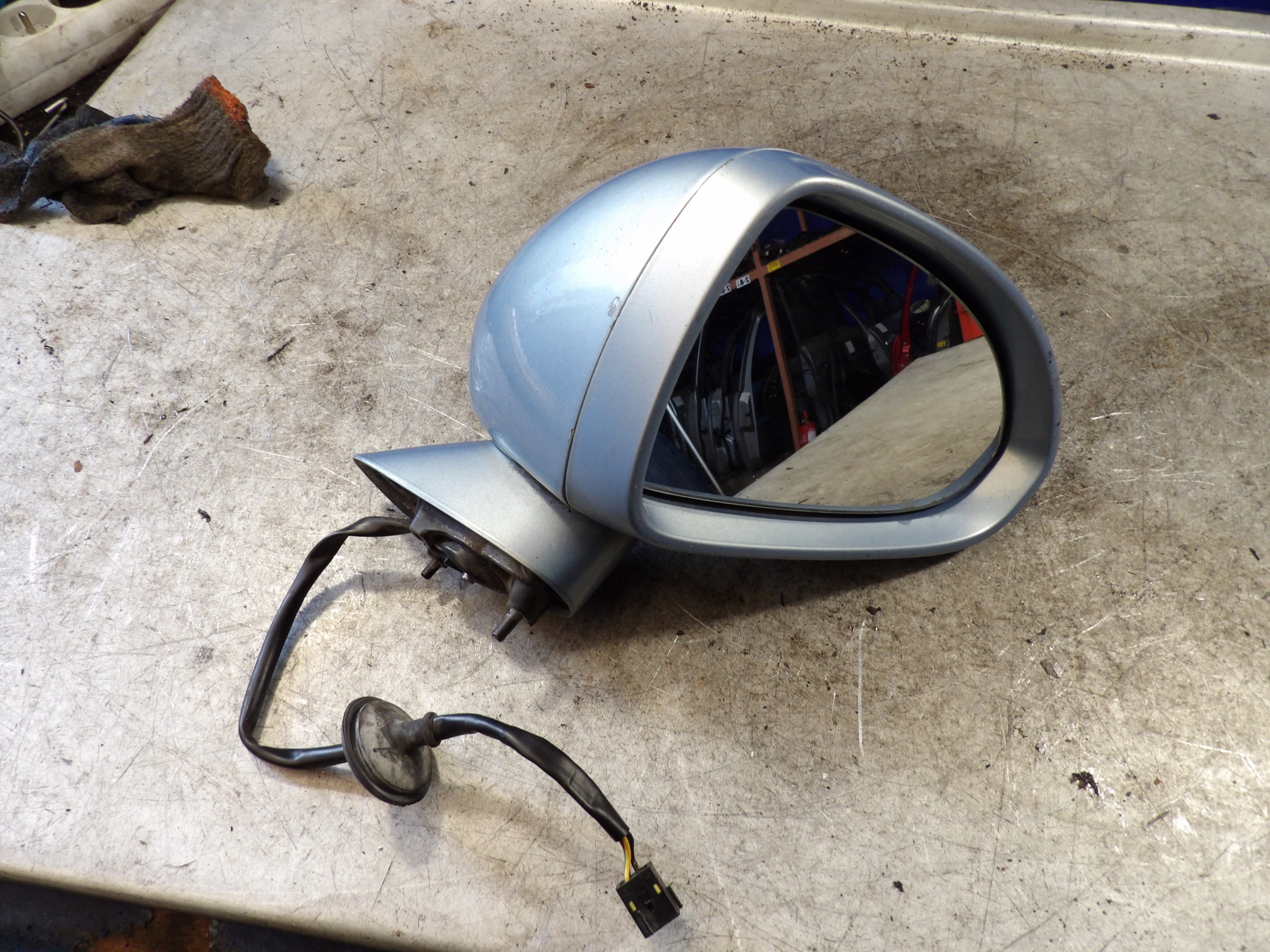 Opel Corsa D mirror right lak. Z21C