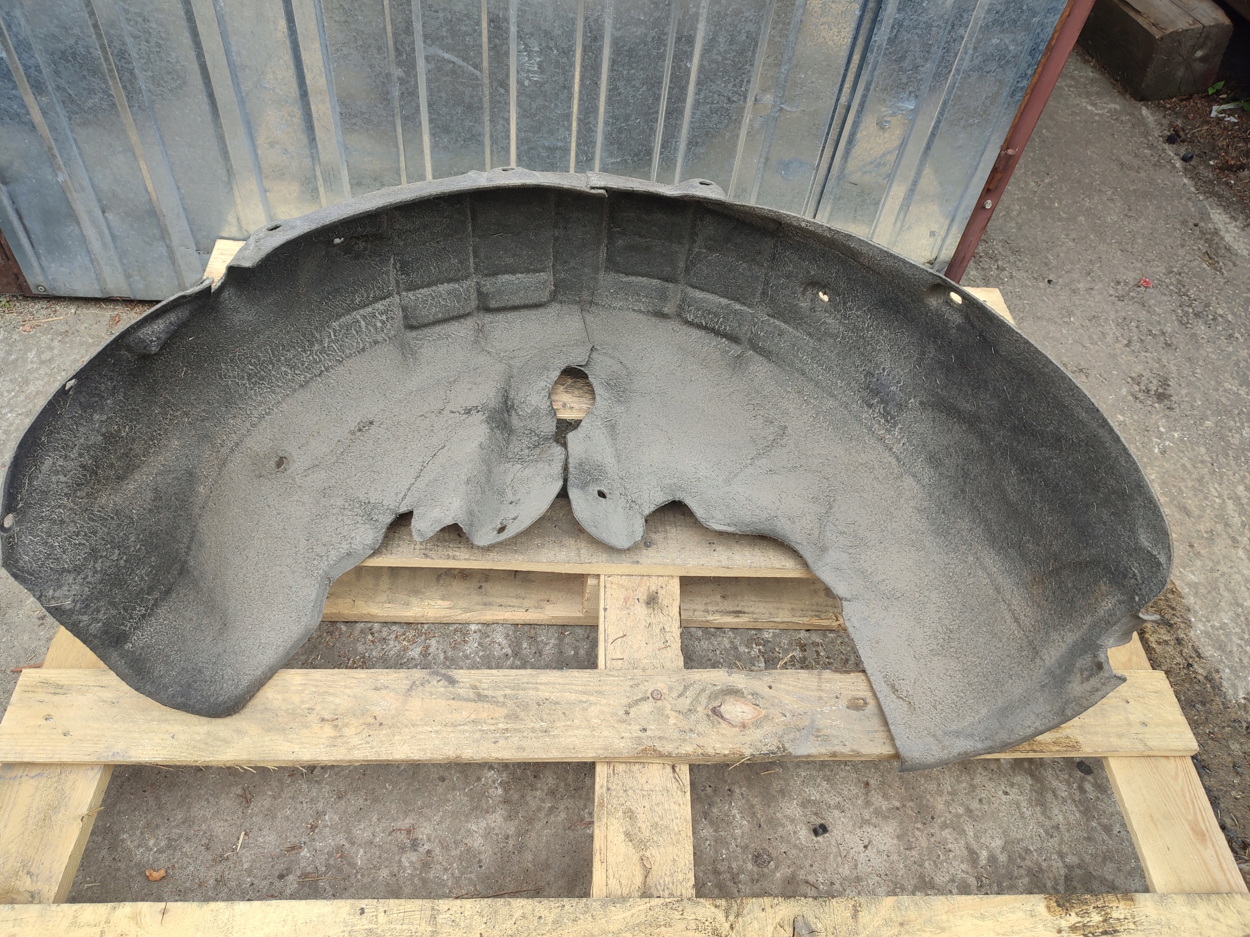 mudguard right rear part right rear. AUDI A5 8T COUPE 8T0810172B