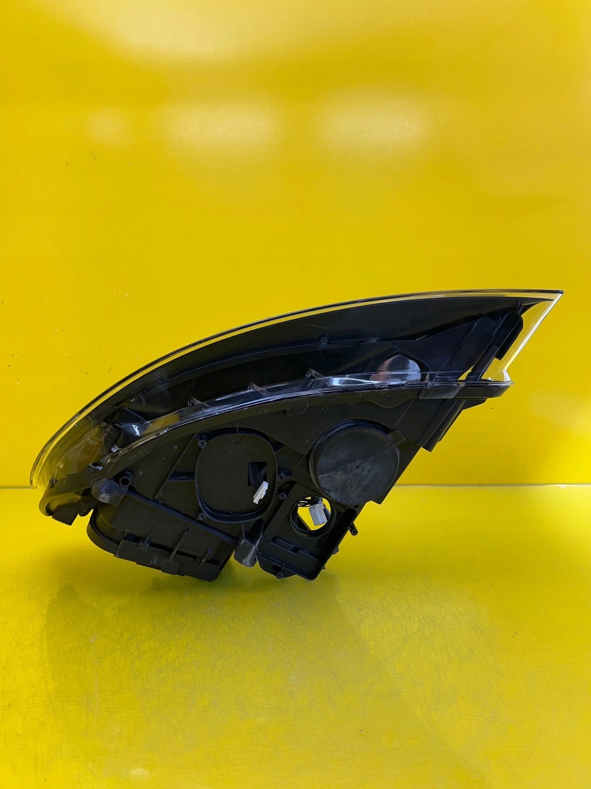 light right front Audi Q7 4L 4L0941004AD Xenon