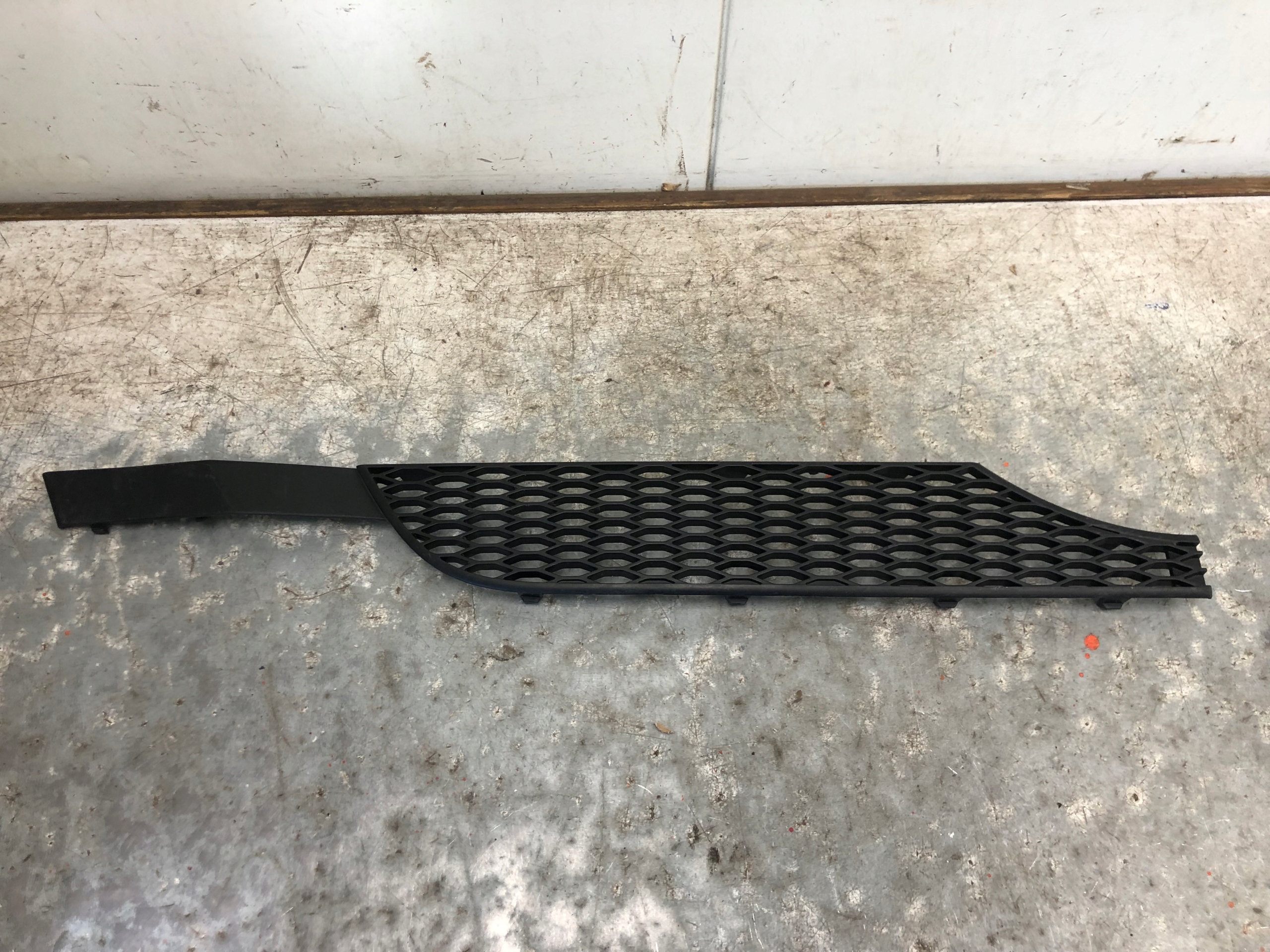 grid GRILLA MERCEDES ACTROS A9437515018