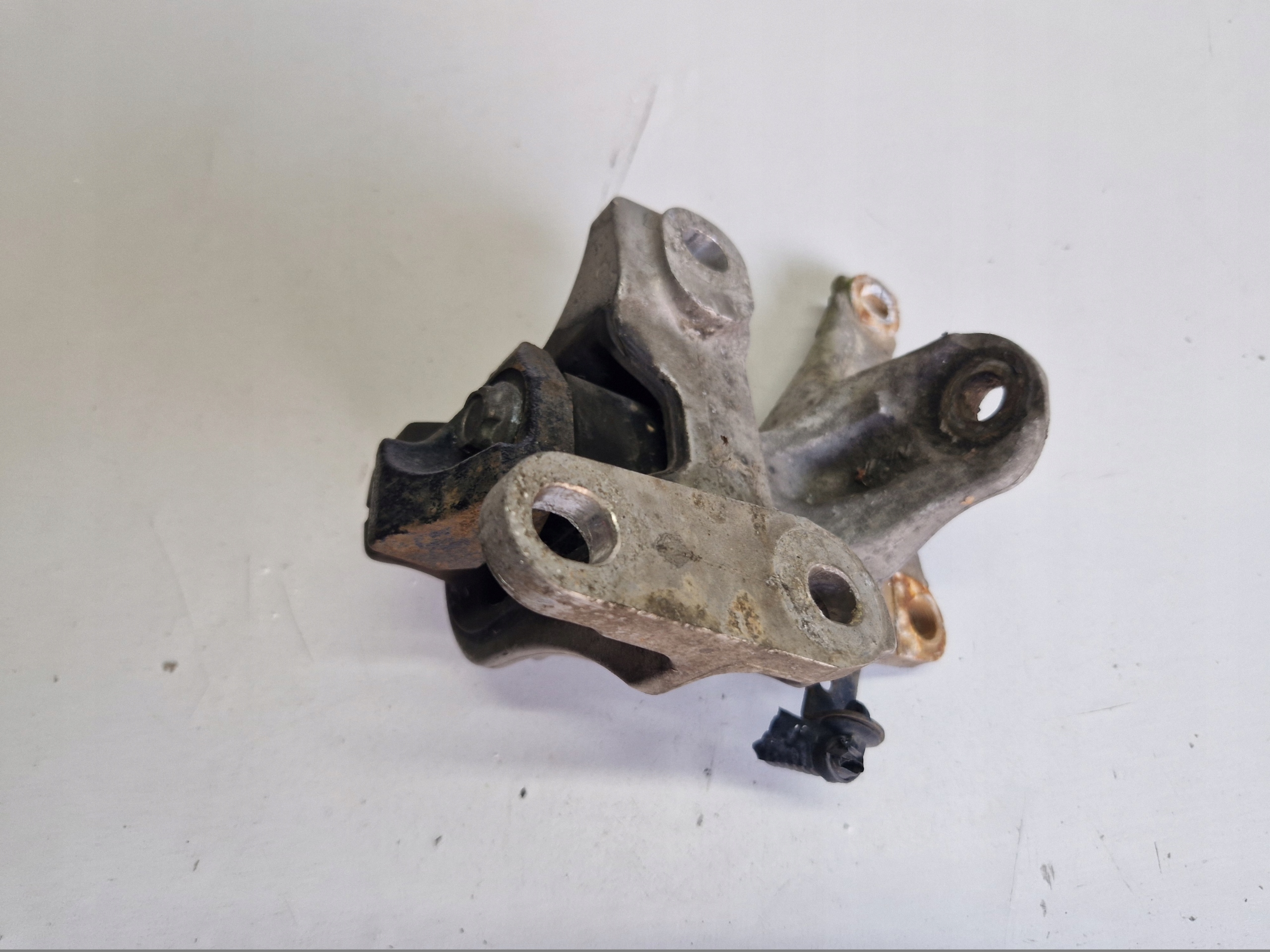 HONDA CIVIC VIII UFO 2.2 D airbag engine mount 50SMJ