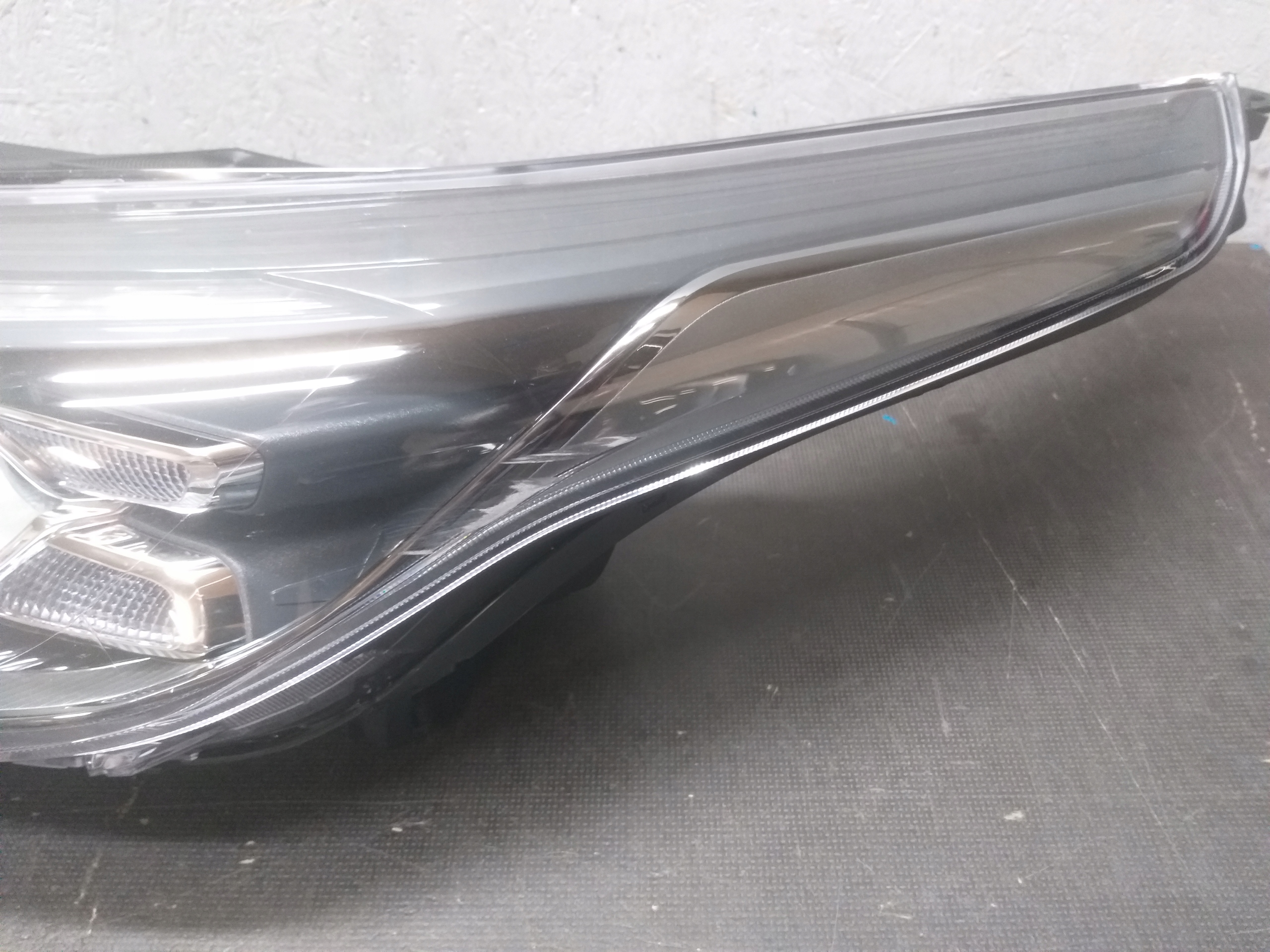 LIGHT FRONT LEFT KIA XCEED X CEED FULL LED 92101J7300