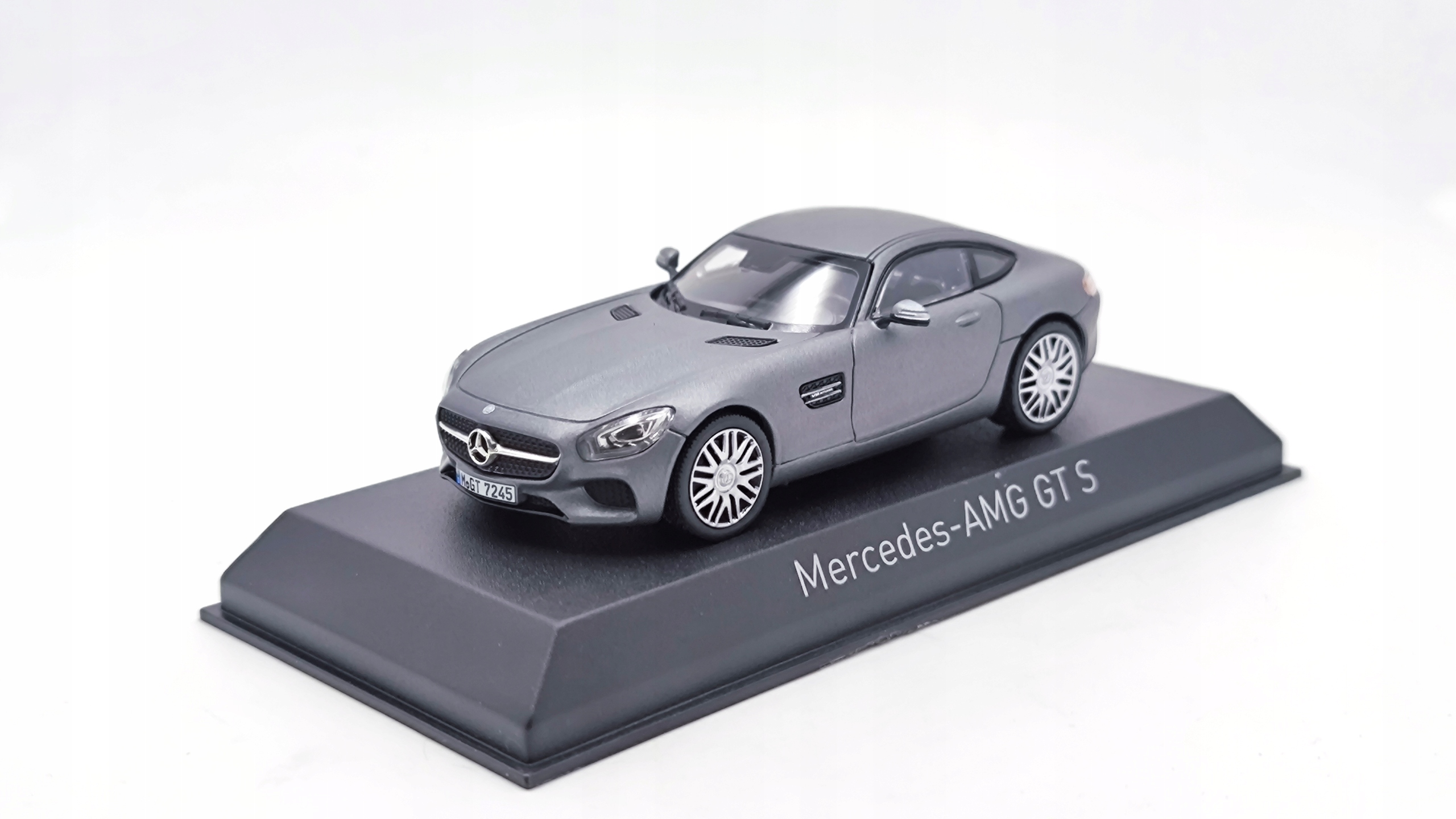 Mercedes Amg Gts 2015 Norev 1:43 351350