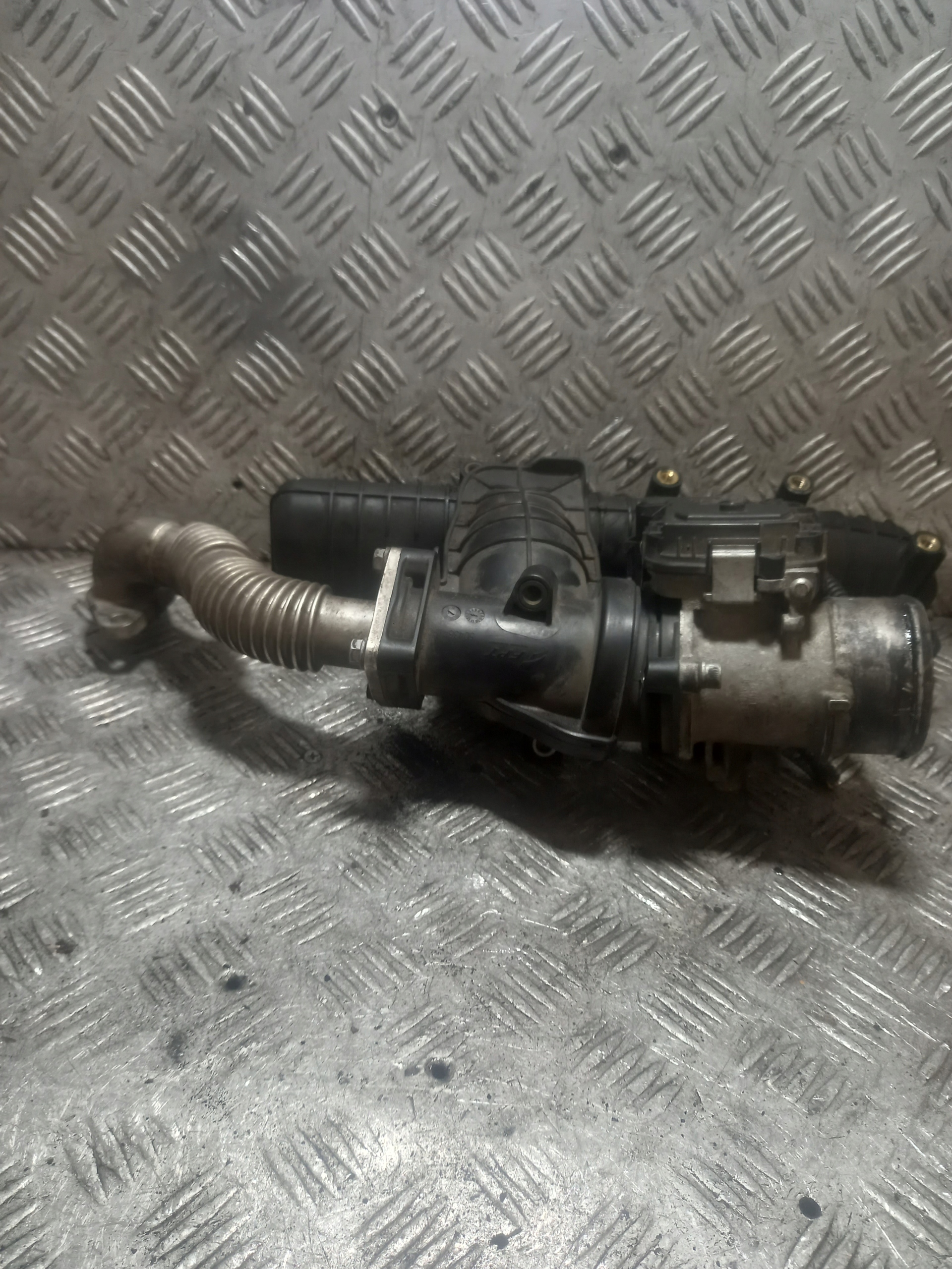 Valvola a farfalla Z KOLEKTOREM IVECO DAILY 4 2012 2.3 D 54DTE3I 0504384189