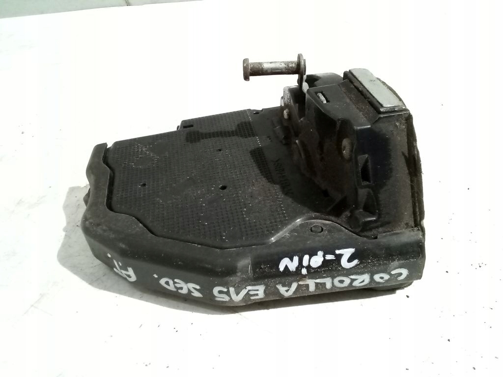 Toyota Corolla E15 Schloß rechts heck 2 PIN