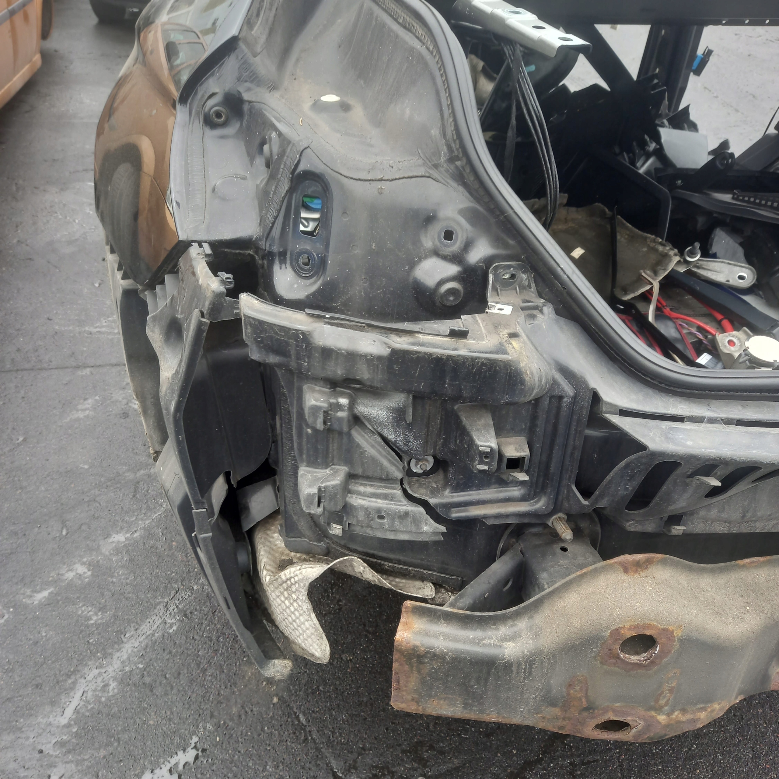 Aile Gauche Arrière BMW 6 640D XDRIVE 3.0 D CODE 475 2014