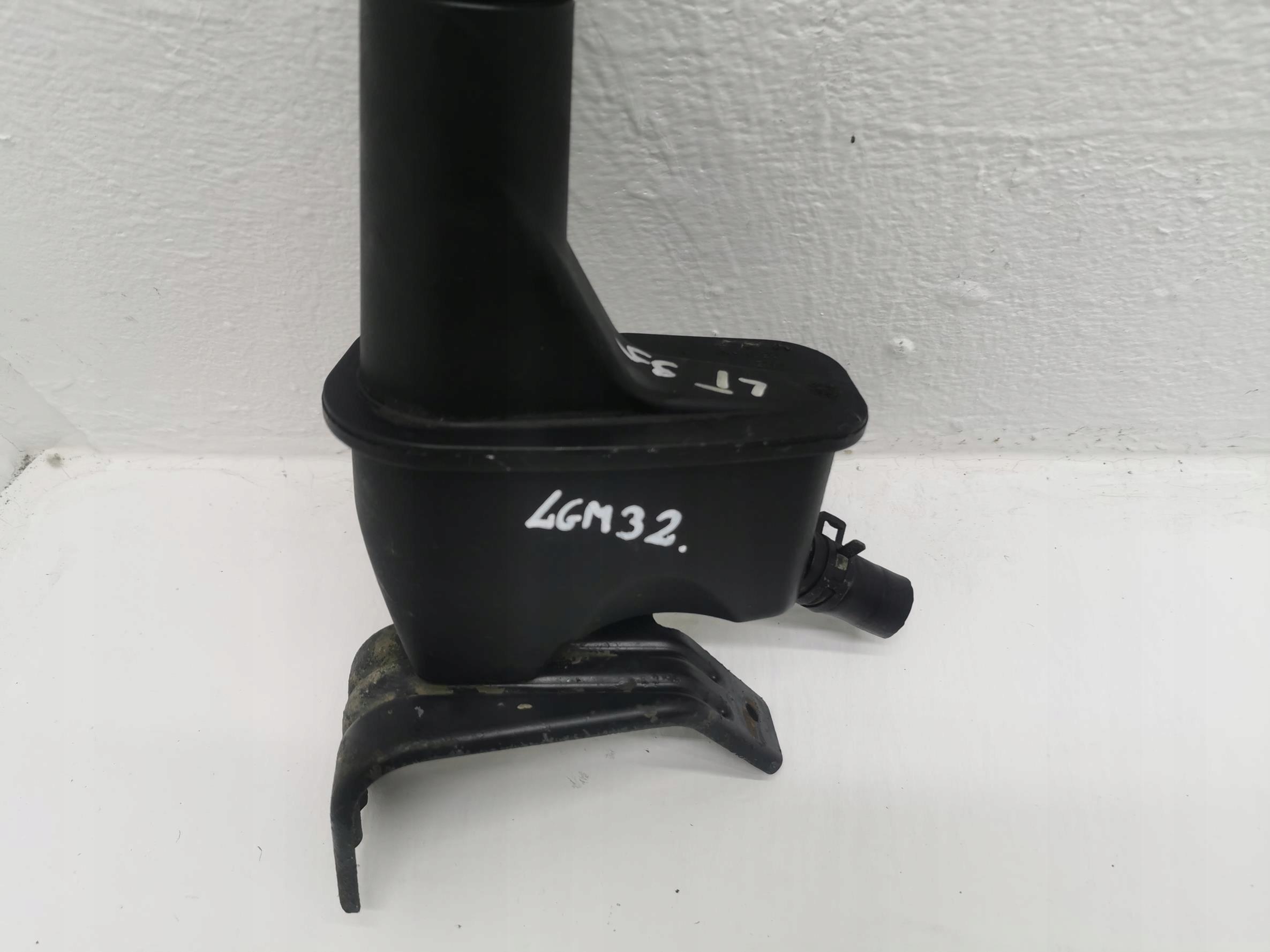 Behälter der Lenkung VW LT35 2D0422371 96-06