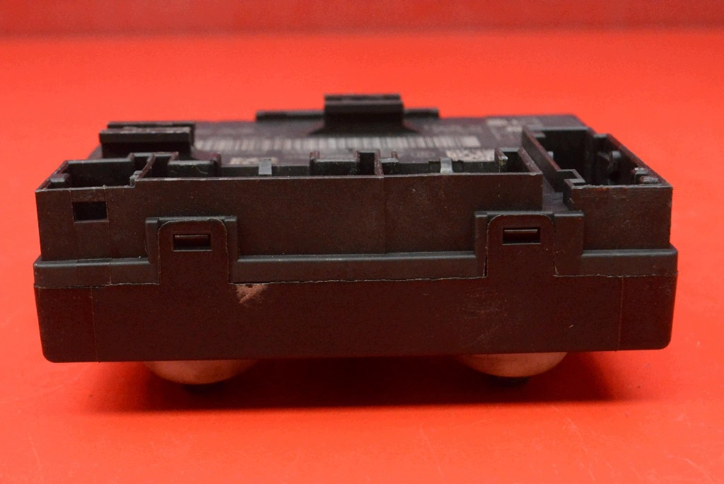 control unit module door left front 5Q0959593E VW PASSAT B8 14-19