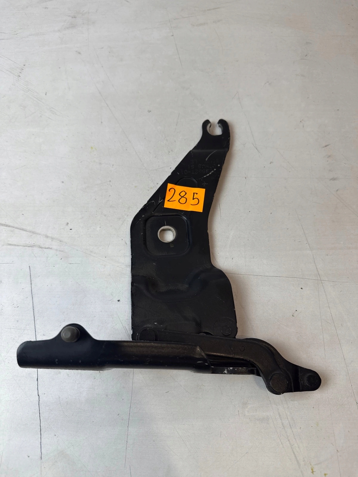 hinge bonnets front front left BMW X5 E70