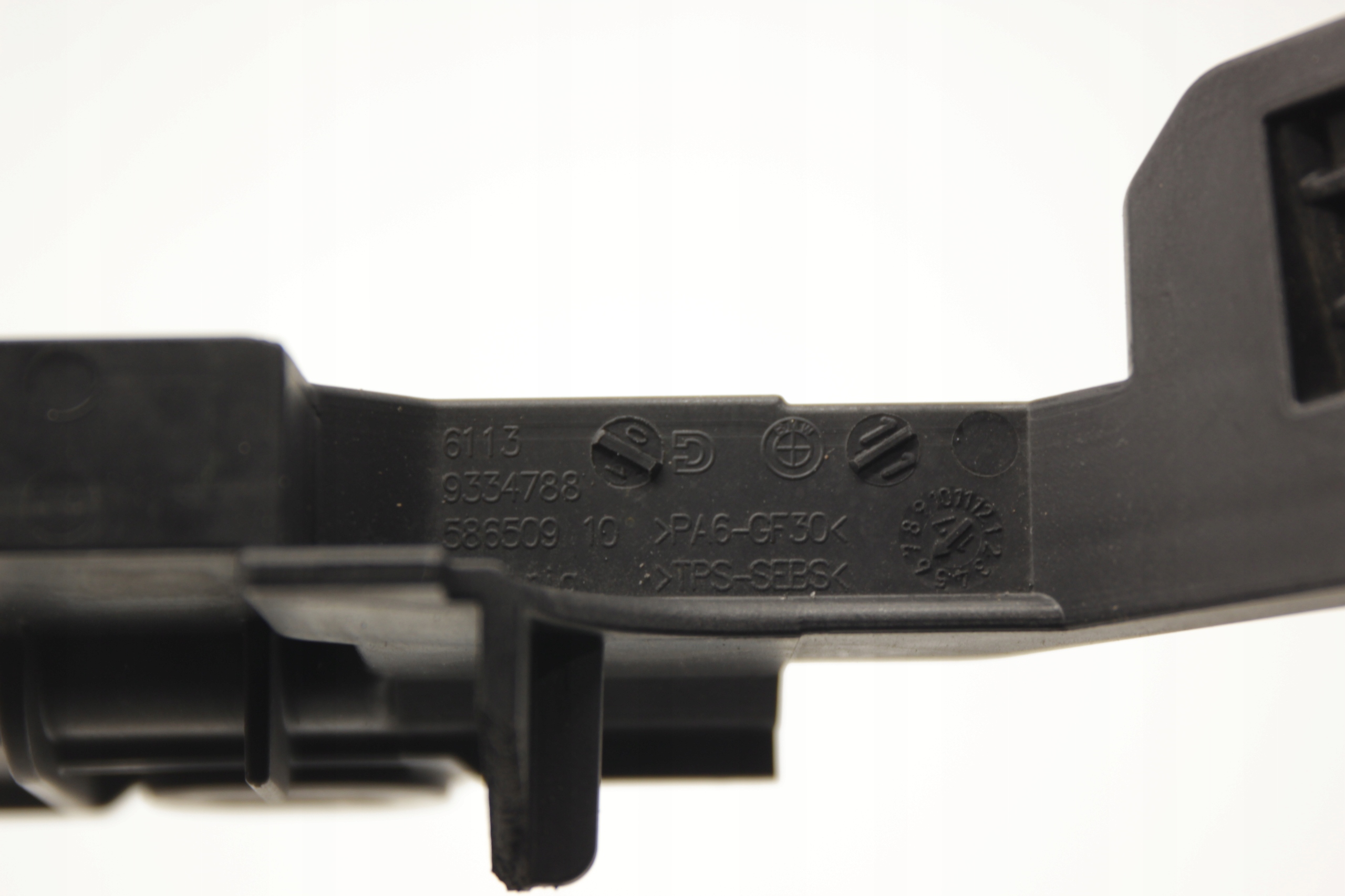 BMW G30 G31 console bracket under the window 9334788