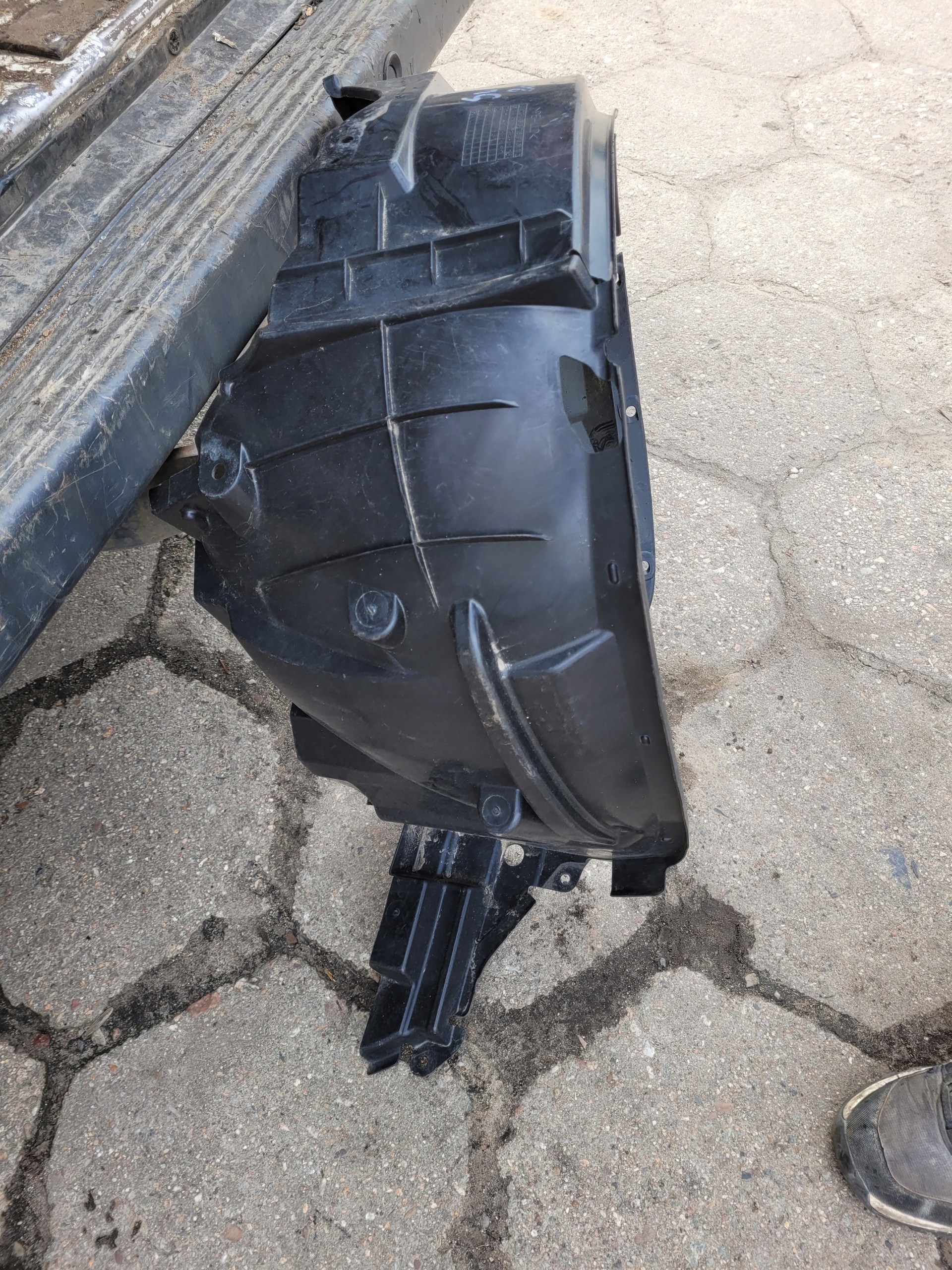 mudguard front front left SUZUKI SWIFT MK7 MK-7