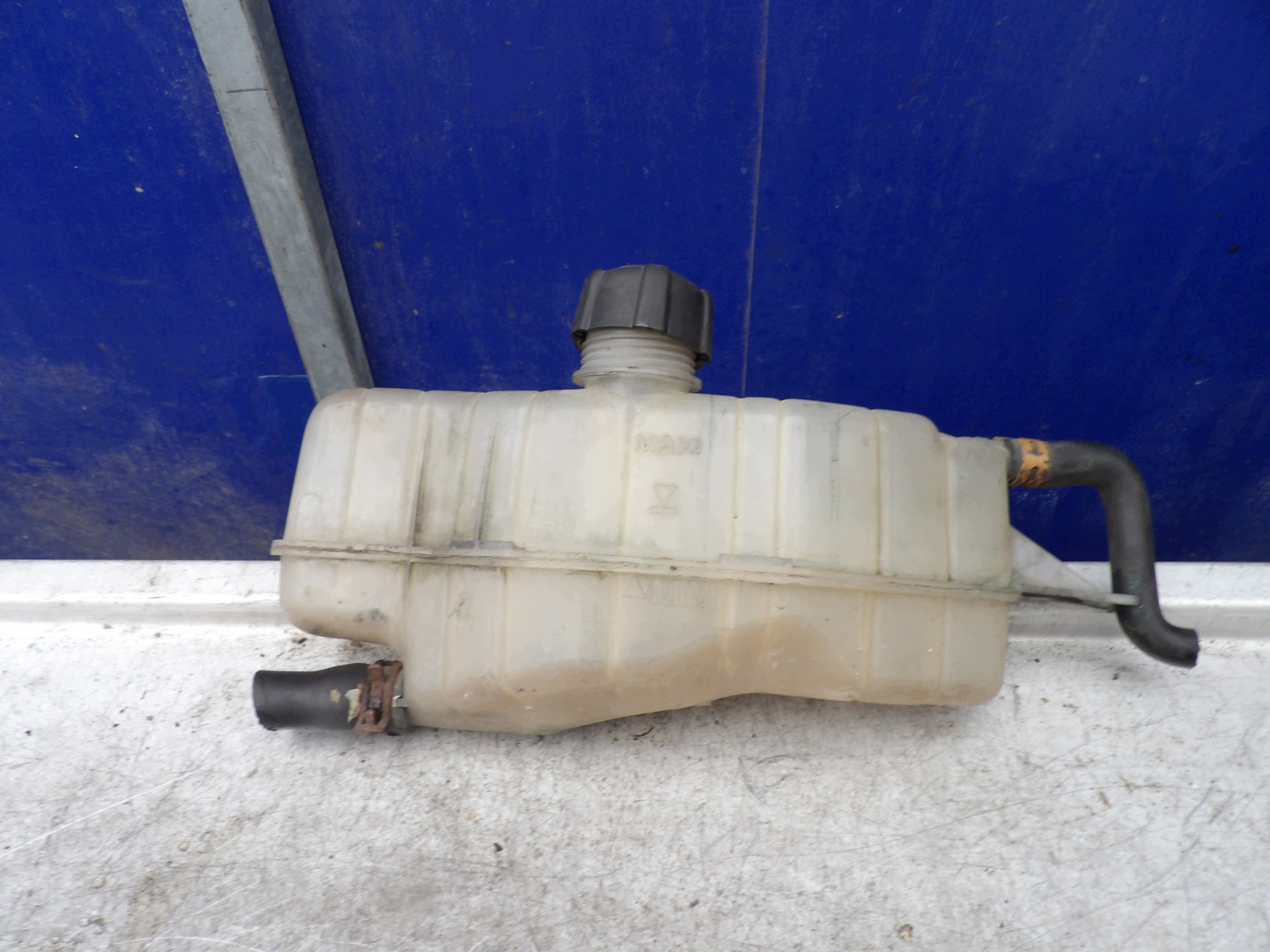 Renault Clio III 1,5 dci Réservoir eau