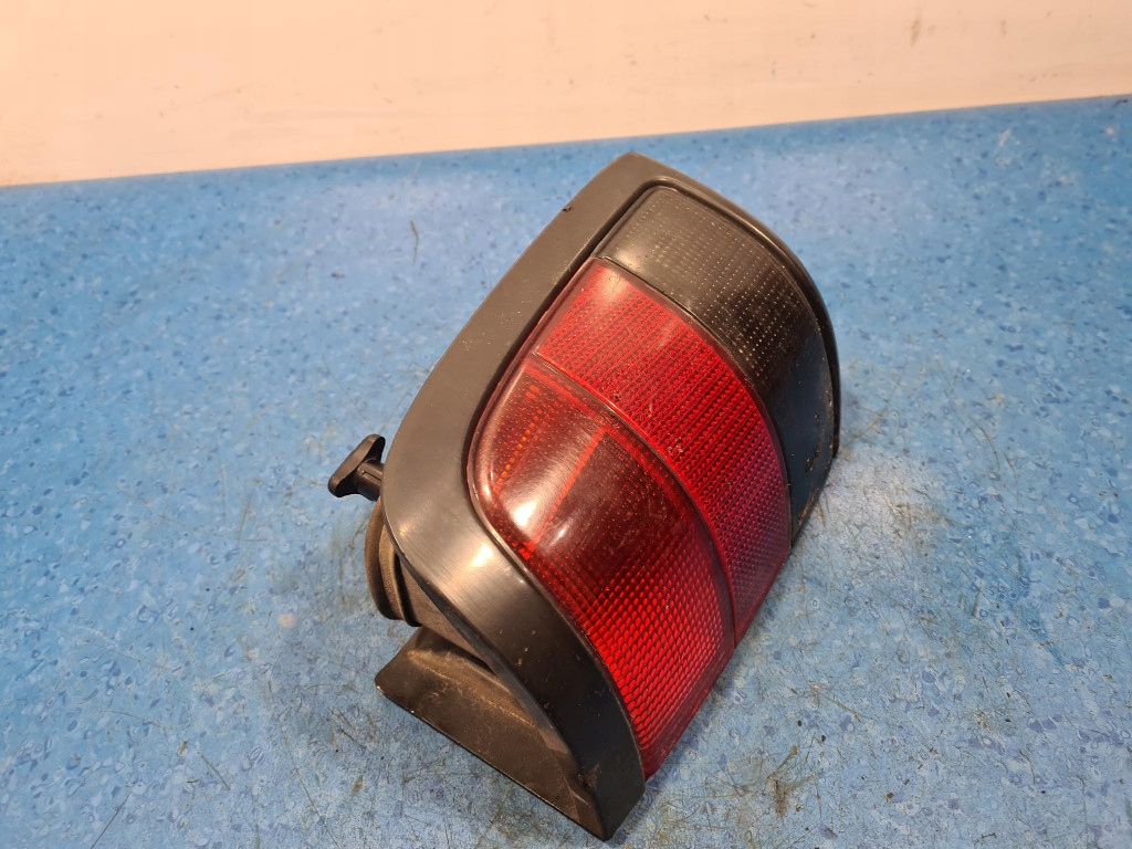 peugeot 806 фонарь правый внешний