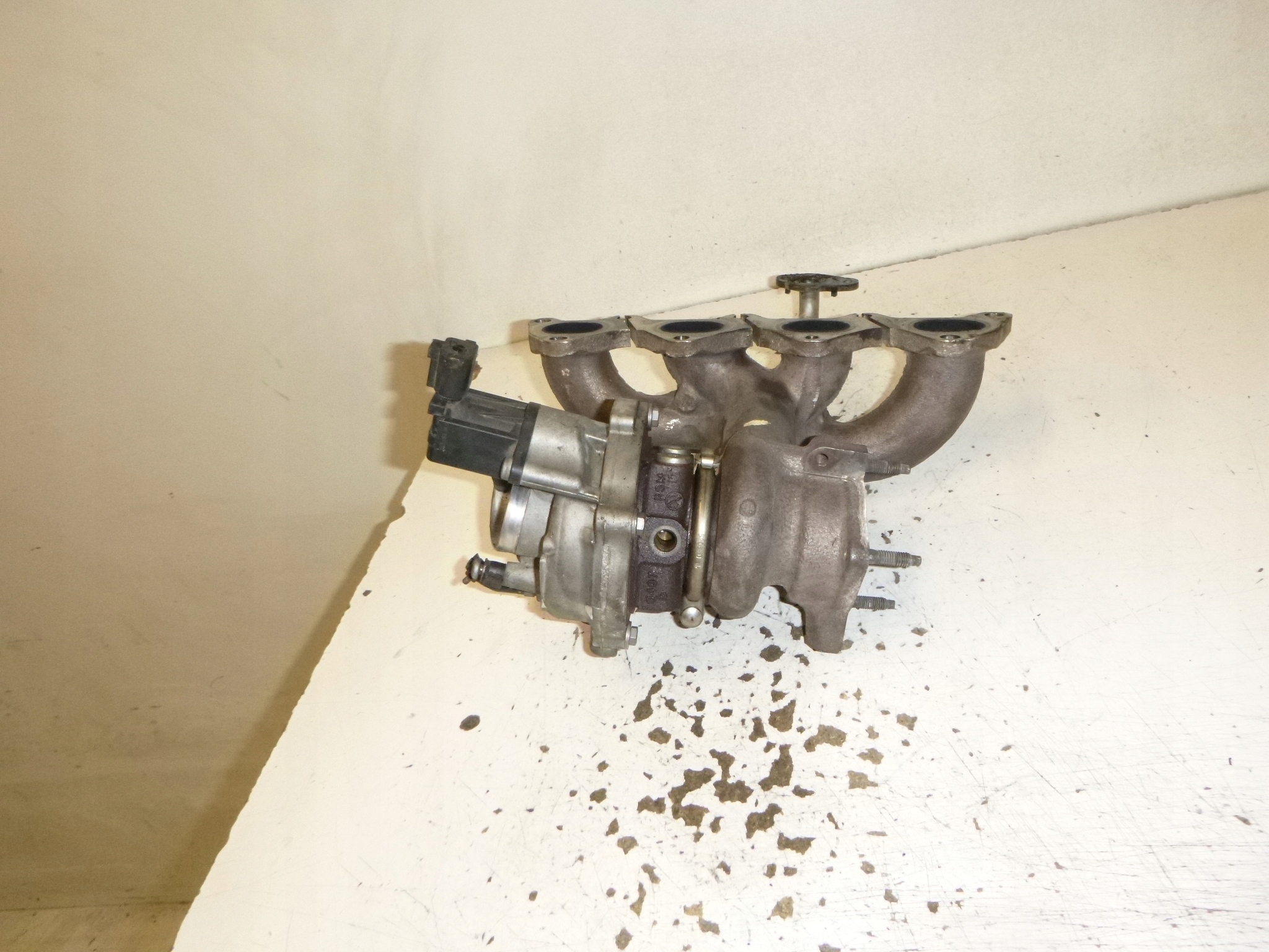 turbo VW PASSAT B6 1.4 2009r. 03C145703B