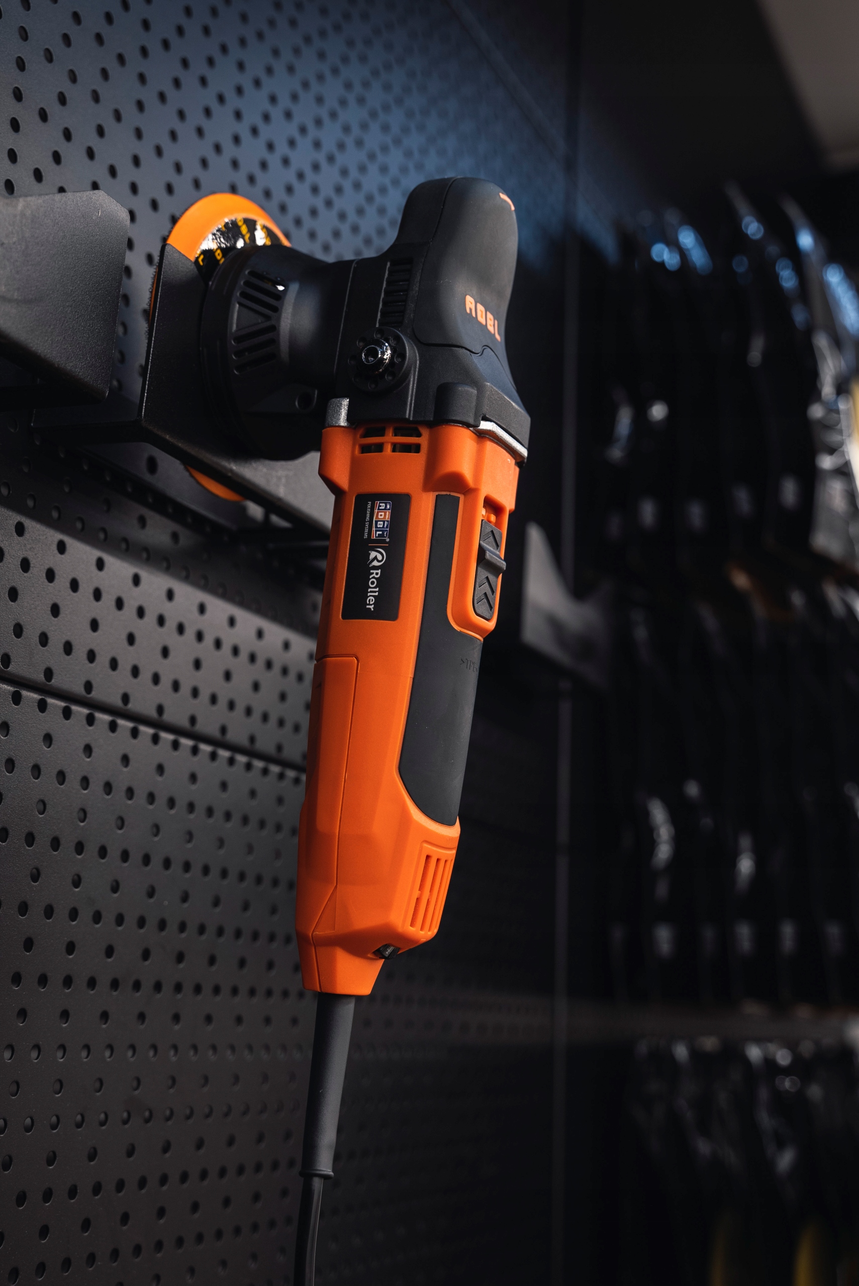 ADBL Roller D09125-01 polerka samochodowa Dual Action skok 9mm Moc 650 W