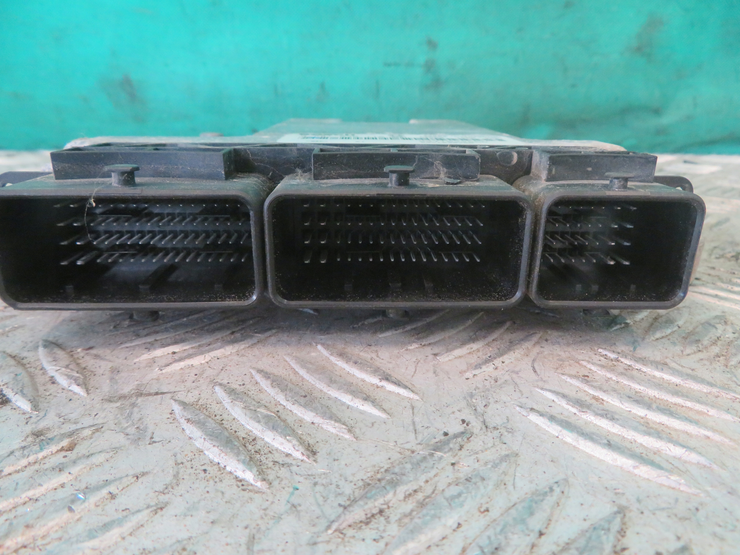 computer control unit of the engine RENAULT MASTER OPEL MOVANO 2.3 12R 0281030116