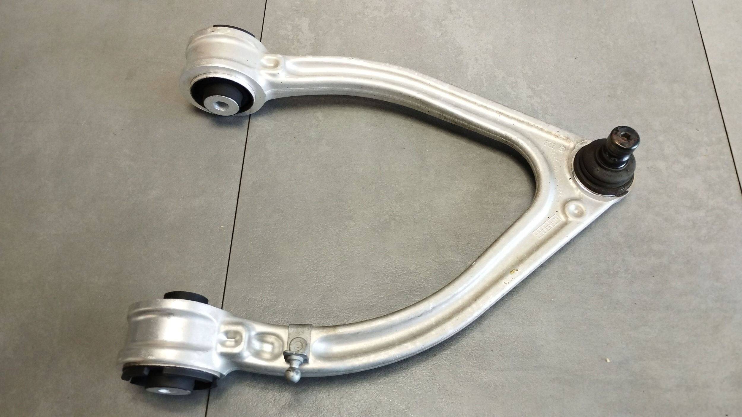 Mercedes-Benz S W222 2014 arm left front upper