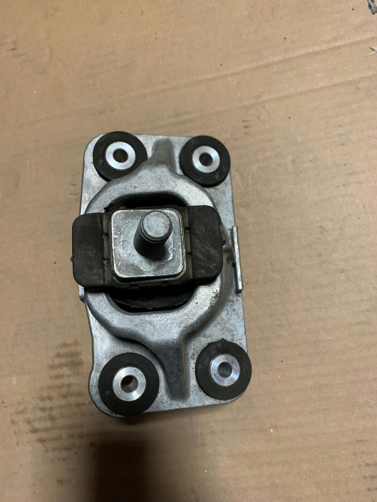 engine mount left RANGE ROVER L405 L492 1