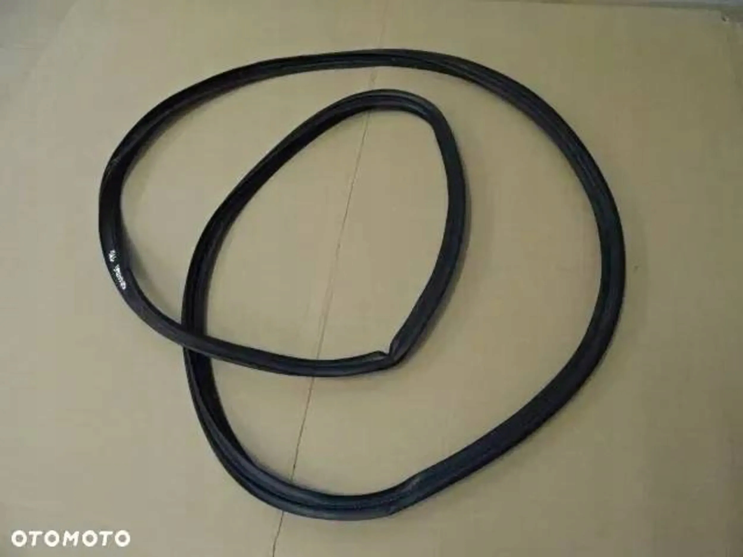 USZCZELKA KLAPY BAGAŻNIKA NISSAN QASHQAI +2 NR100