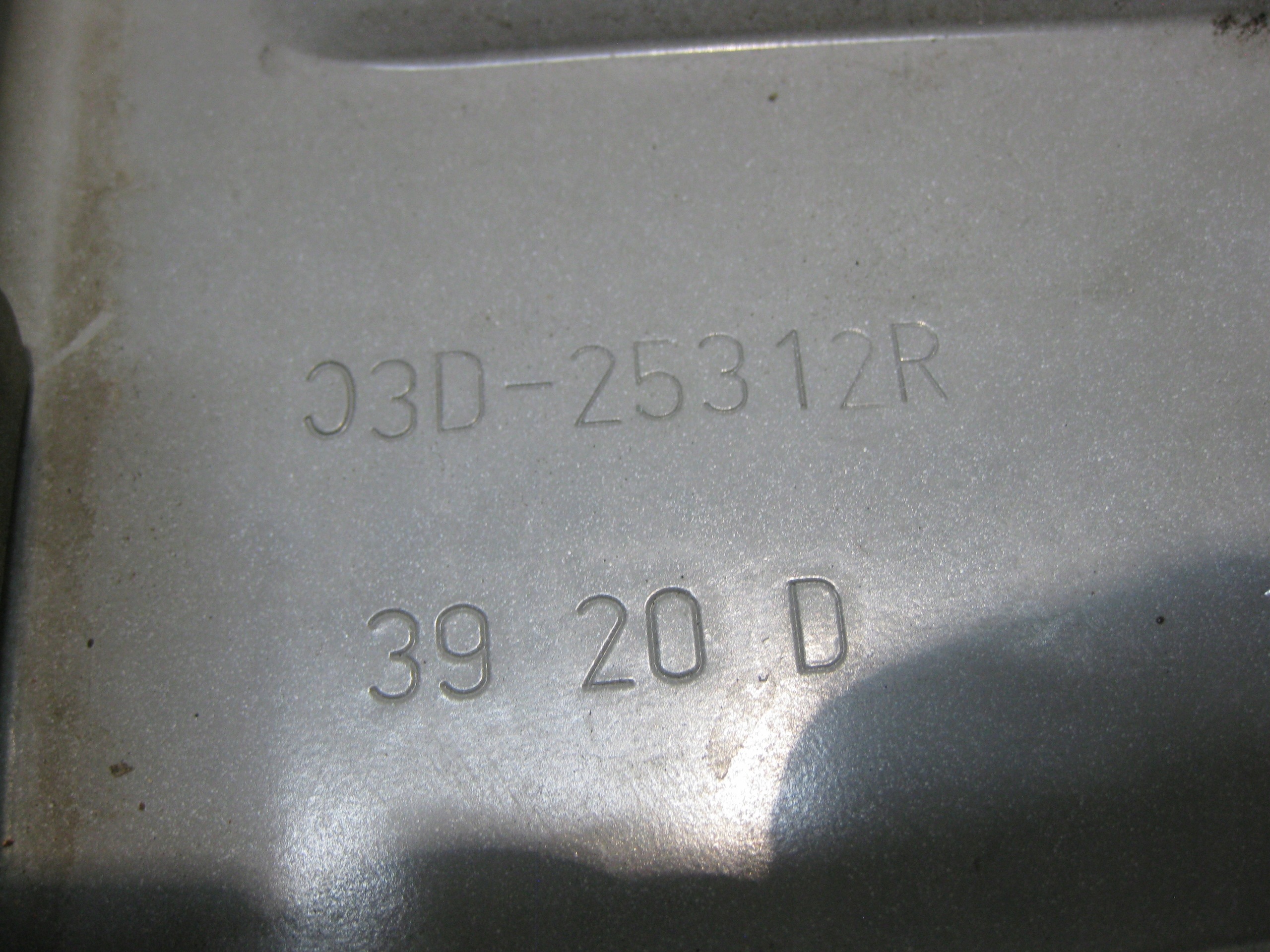 RENAULT MASTER III OPEL MOVANO Support plaque Aile Droite Avant 03D25312R