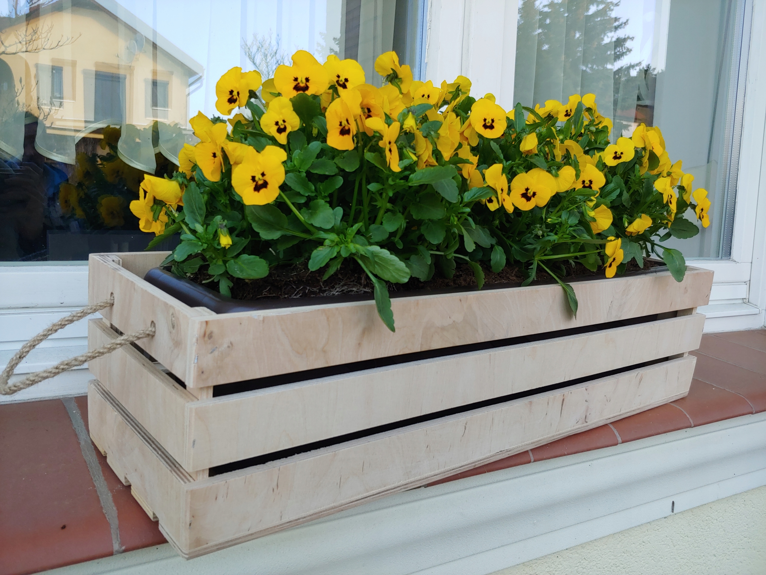 DONICZKA SKRZYNKA DREWNIANA OSŁONKA KWIATY OKNO Kod producenta 123