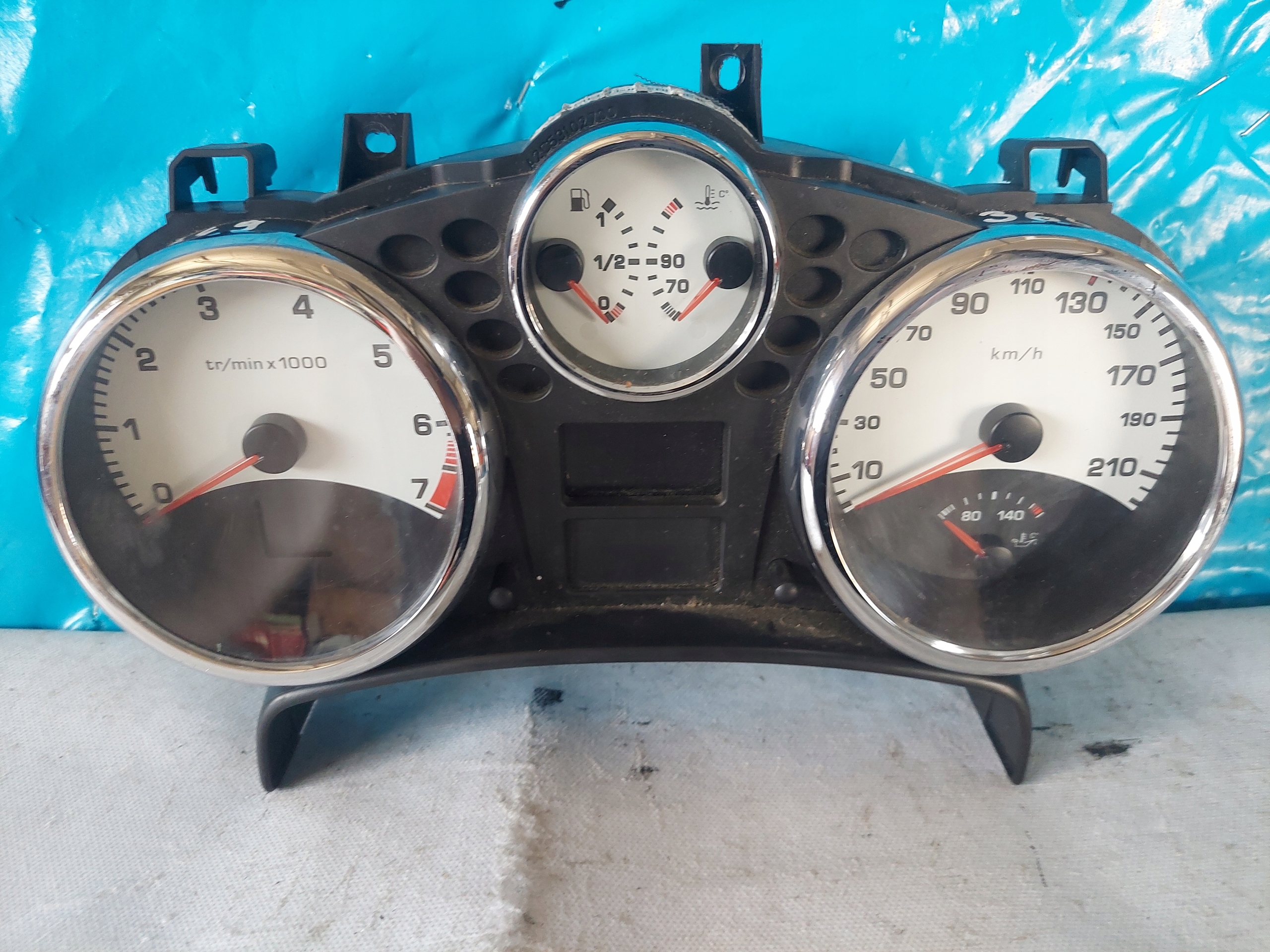 dials clock PEUGEOT 207 1.6 16V 9662904480