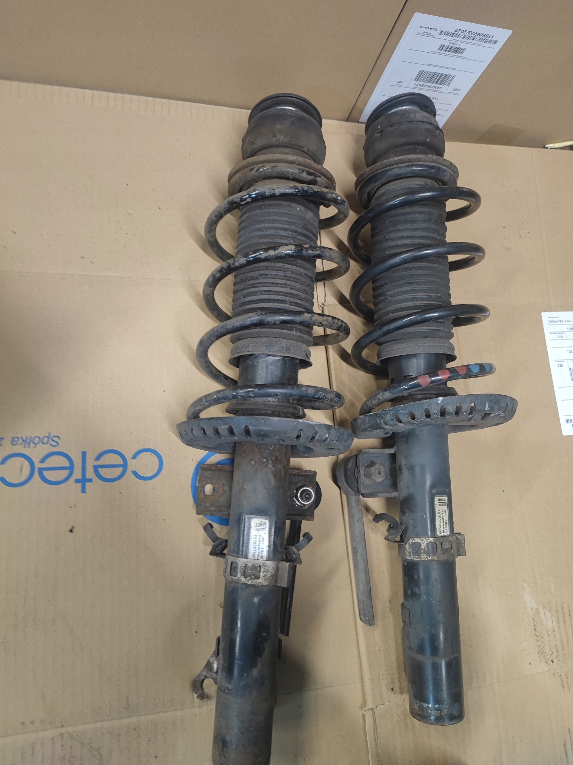 SKODA FABIA II shock absorbers front front left + right KOMPLET petrol