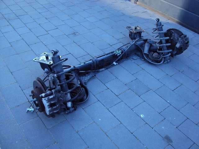 ZAWIESZENIE TYLNE BELKA OŚ FORD CONNECT II MK2 Jakość części (zgodnie z GVO) O - oryginał z logo producenta pojazdu (OE)