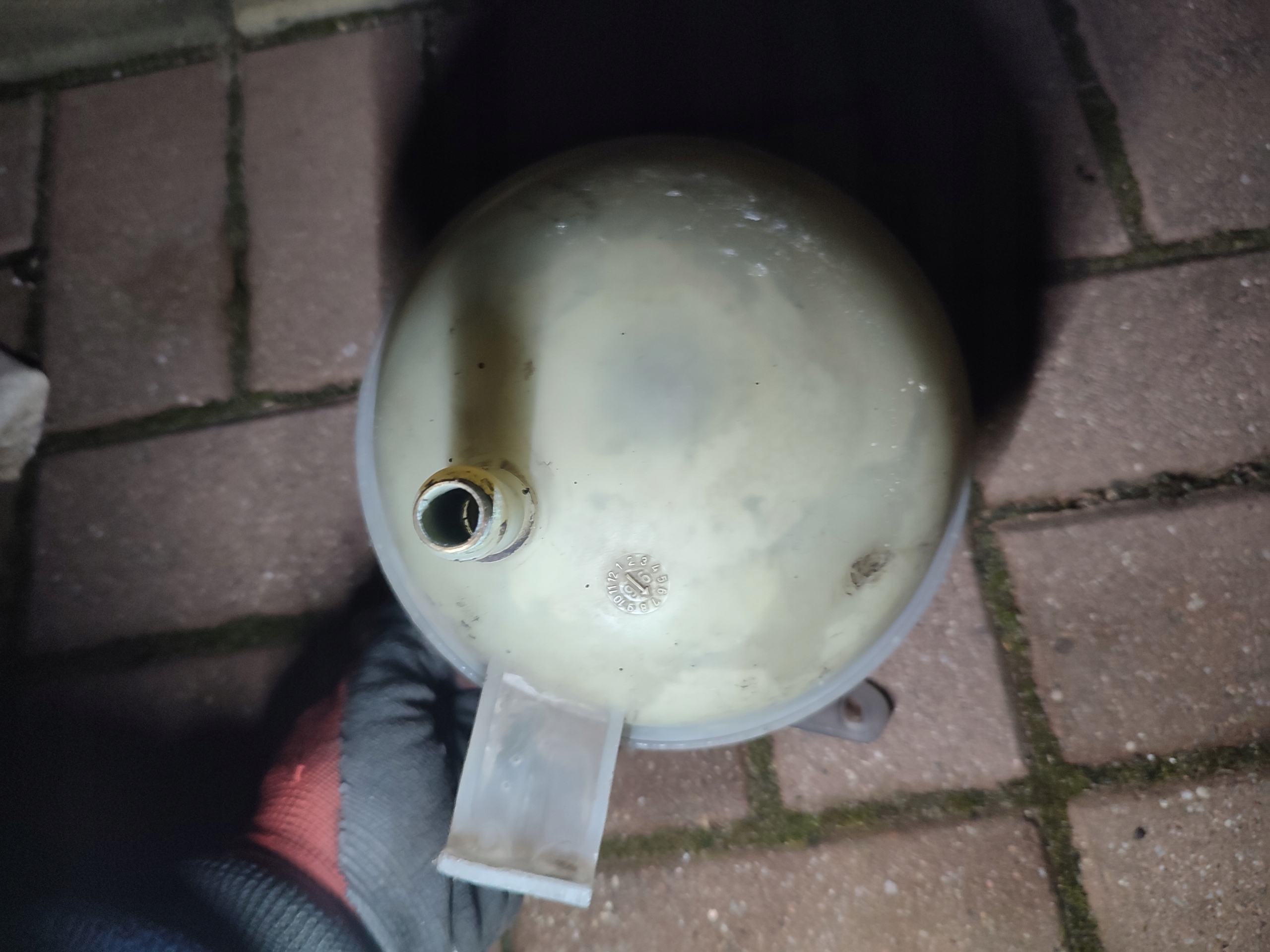 serbatoio LIQUIDO CHLODNICZEGO OPEL CORSA B 90410058
