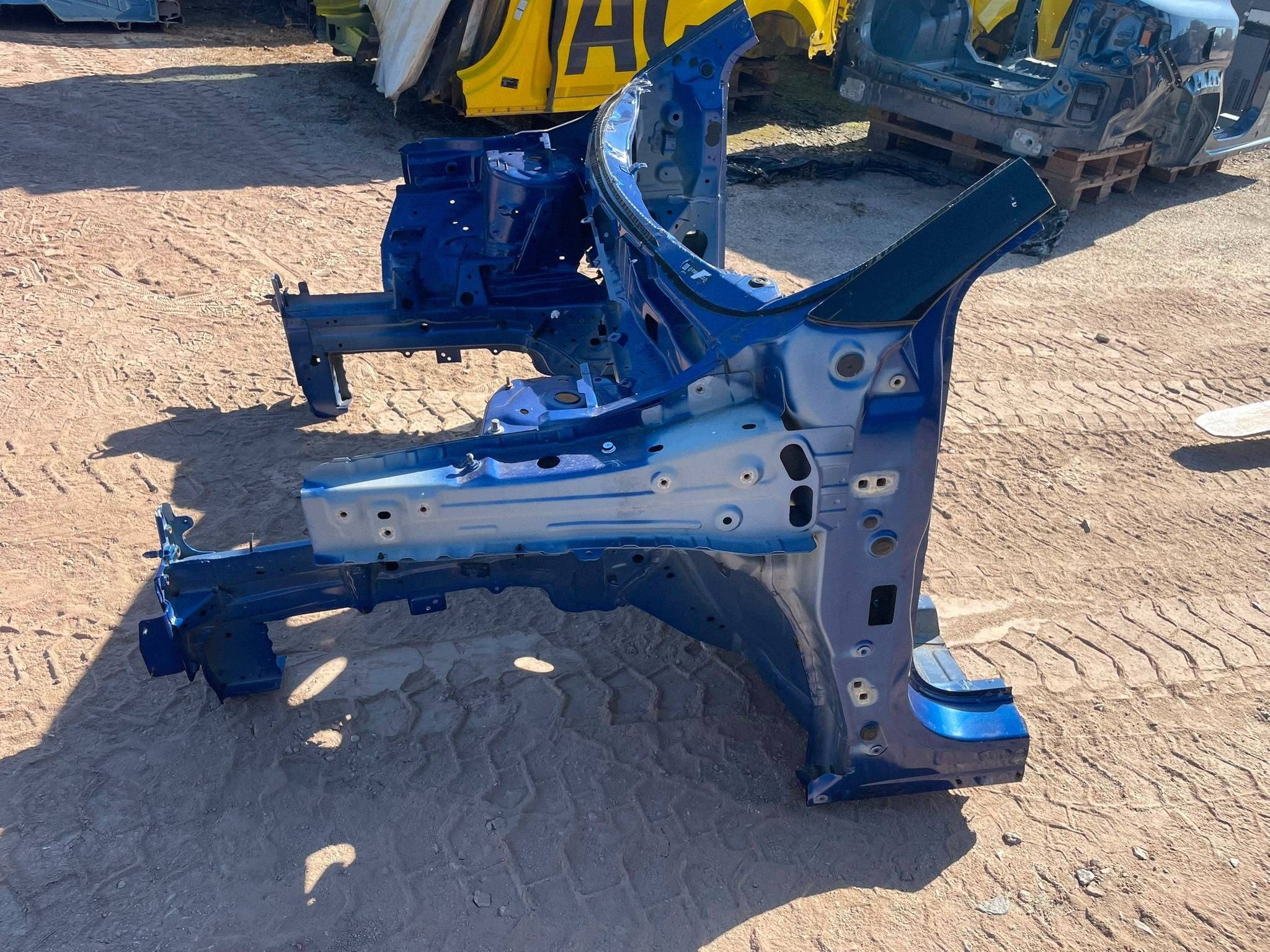 quarter front quarter Komplet Renault Austral caly front