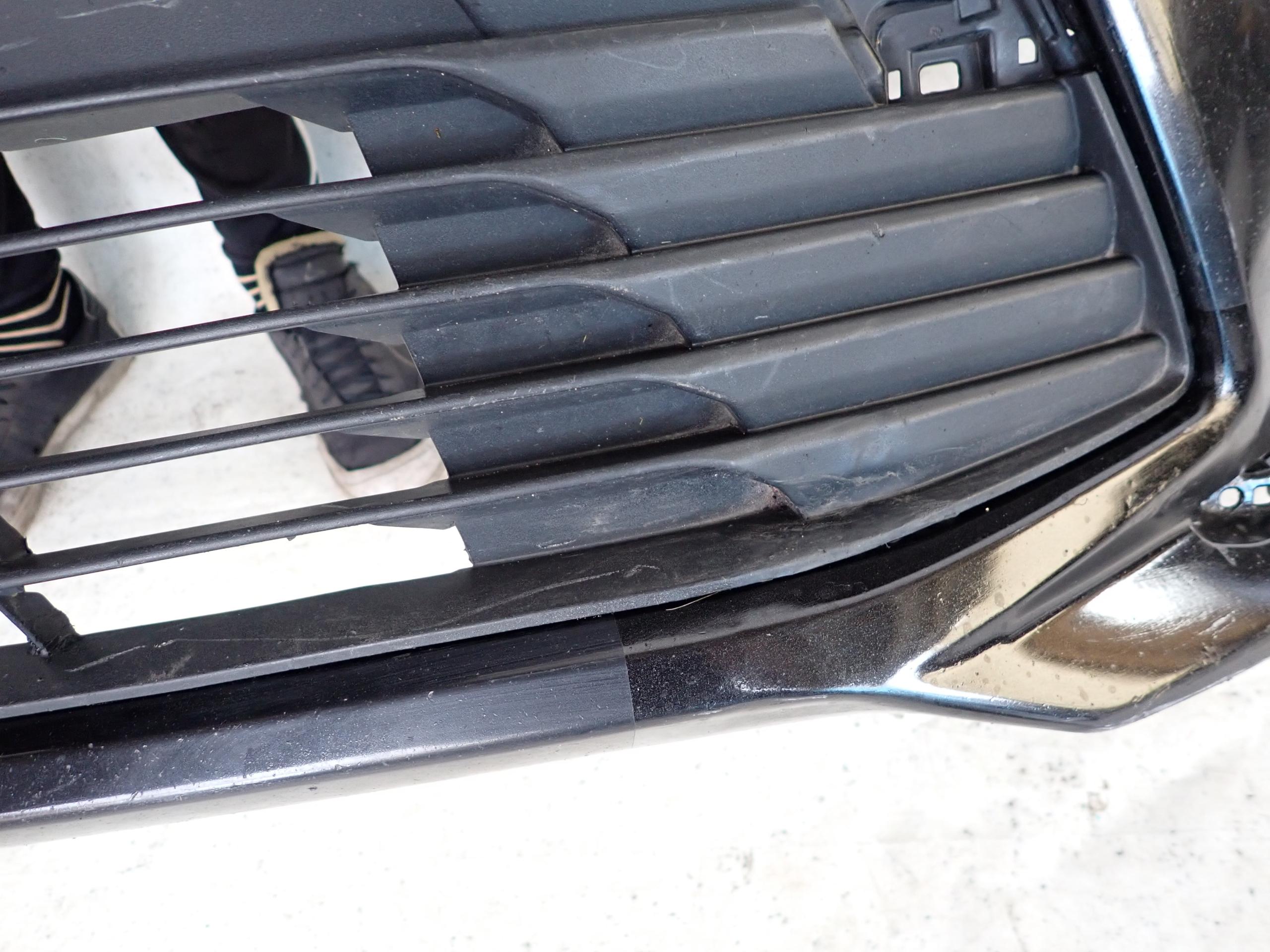 TOYOTA COROLLA E21 sedan front bumper grid 52119-02Q10 SPR PDC