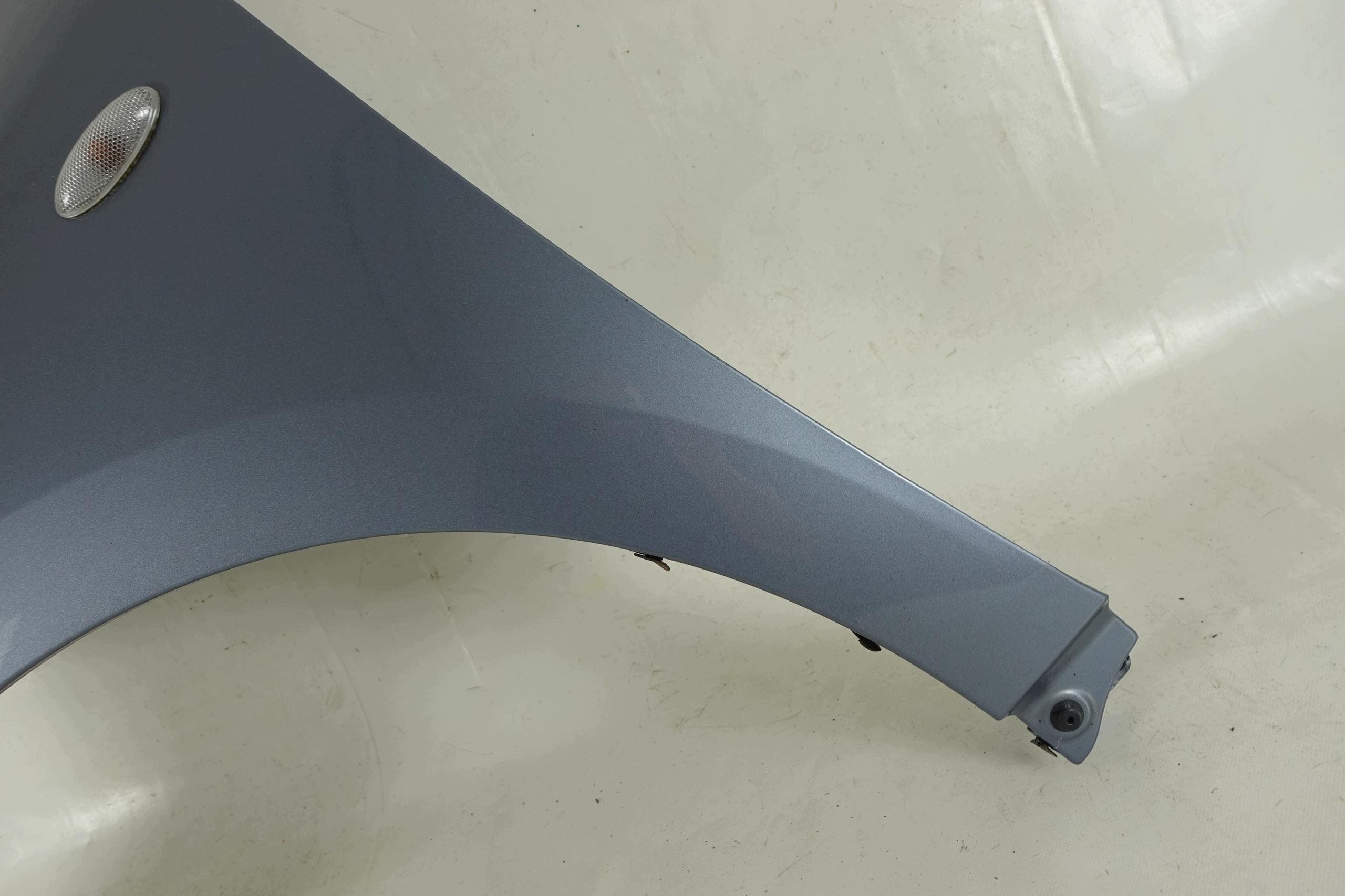 fender left front front TOYOTA VERSO 09-13 8T4 2009-2013