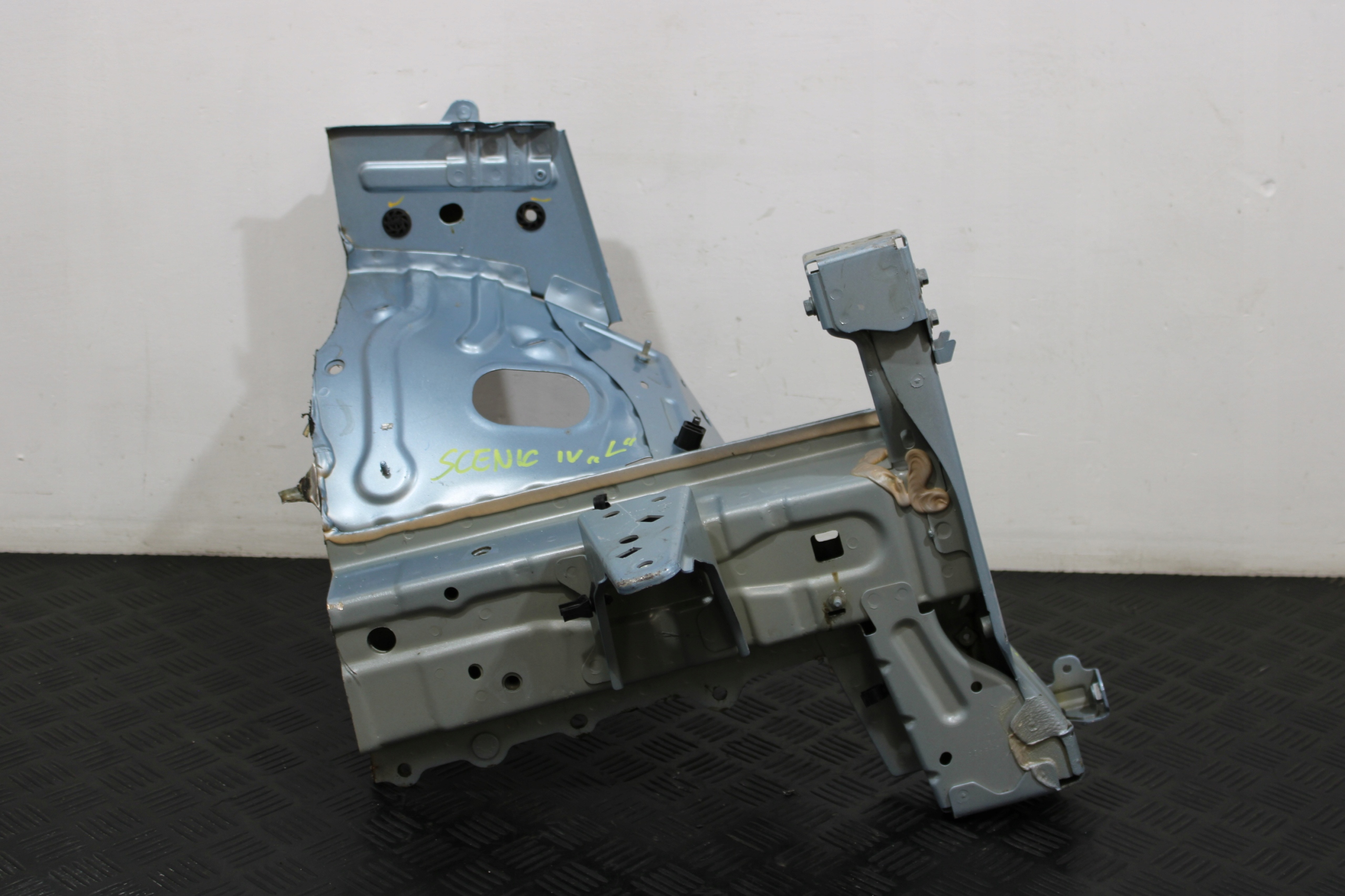 quarter quarter FARTUCH left front RENAULT SCENIC IV 4