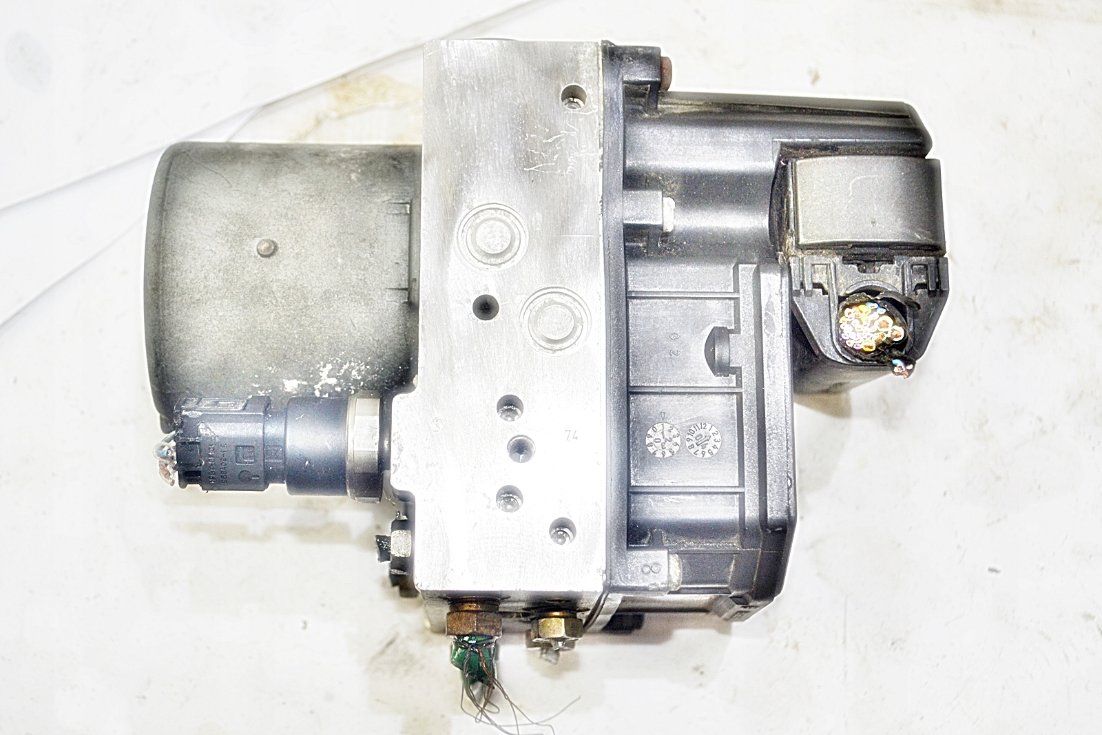 C8 P-807 насос ABS 0265950750 0265225165 Bosch