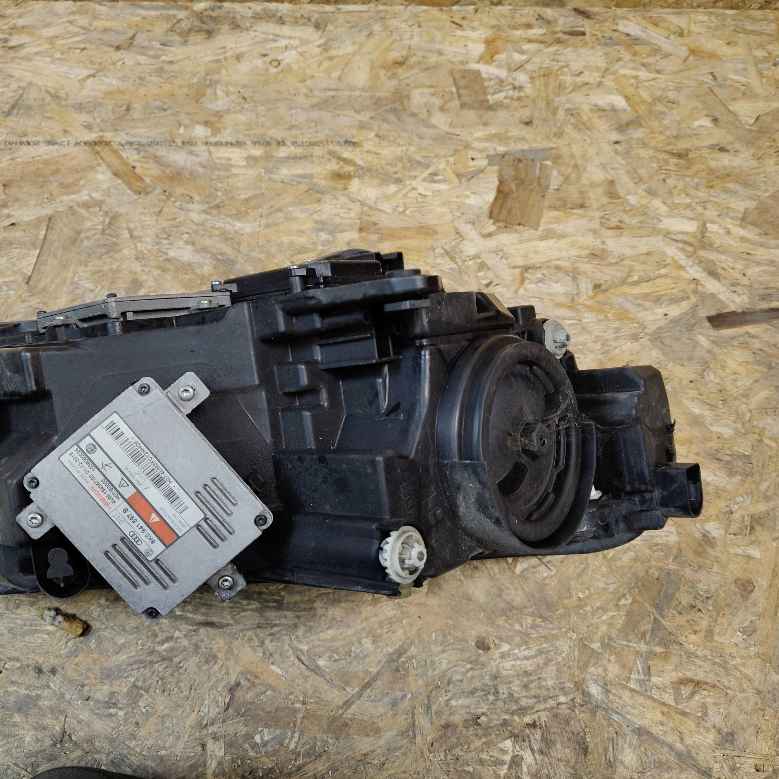Reflektor front side left Skoda Superb B8 (3V) 3V1941015A ksenon positioning