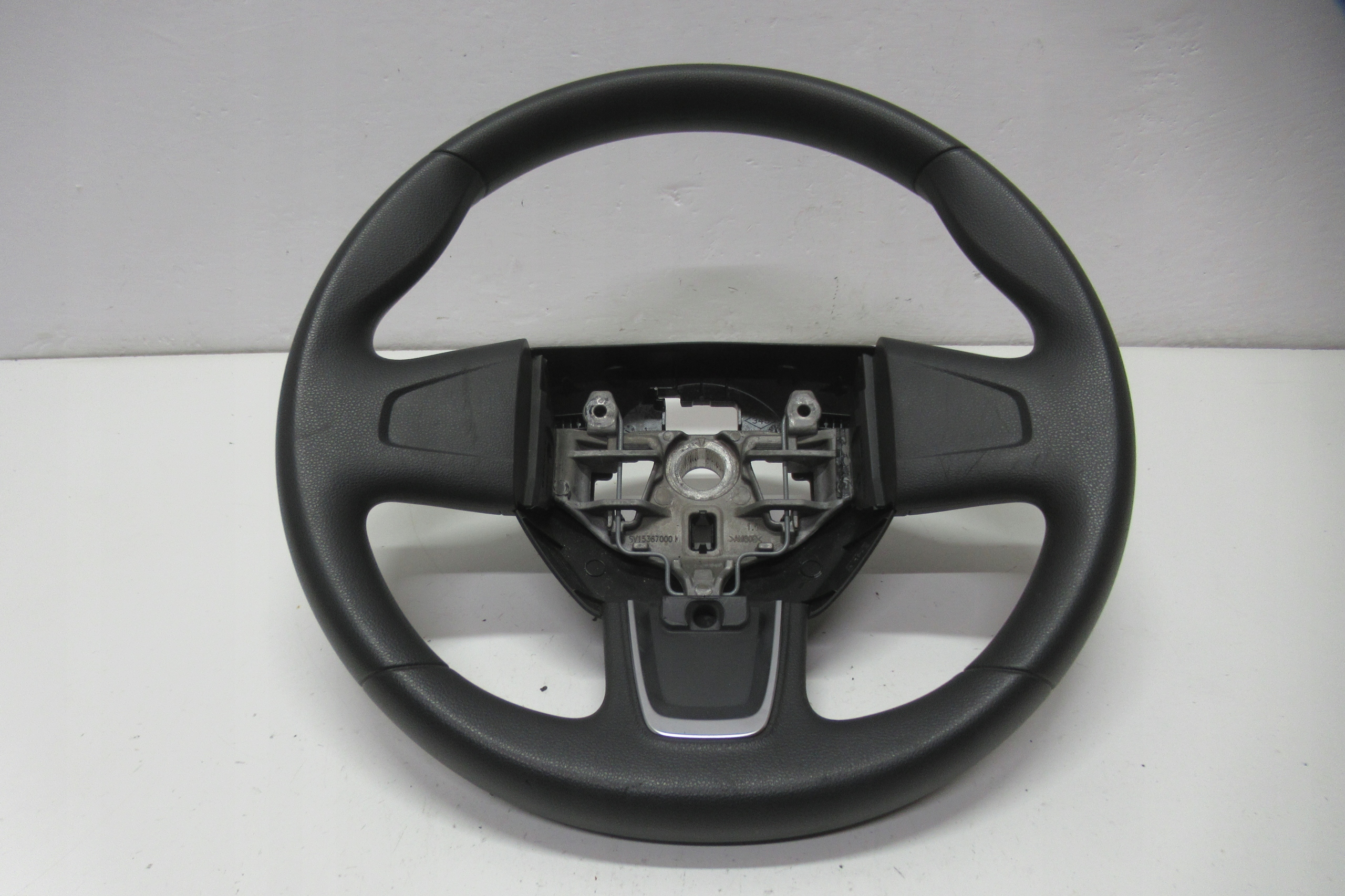 MASTER III MOVANO 19R lenkrad SV15367000 IDEALNA