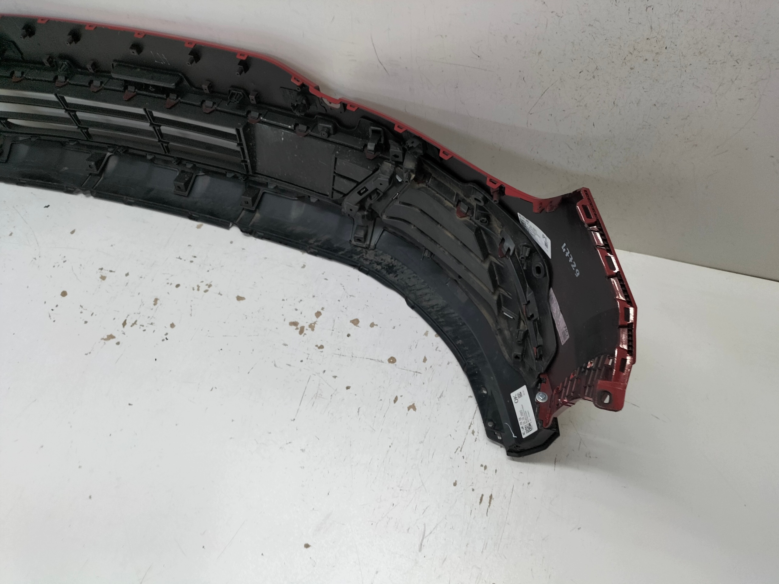 front bumper front KIA SPORTAGE 5 V 21-25 wersja below sensors PDC