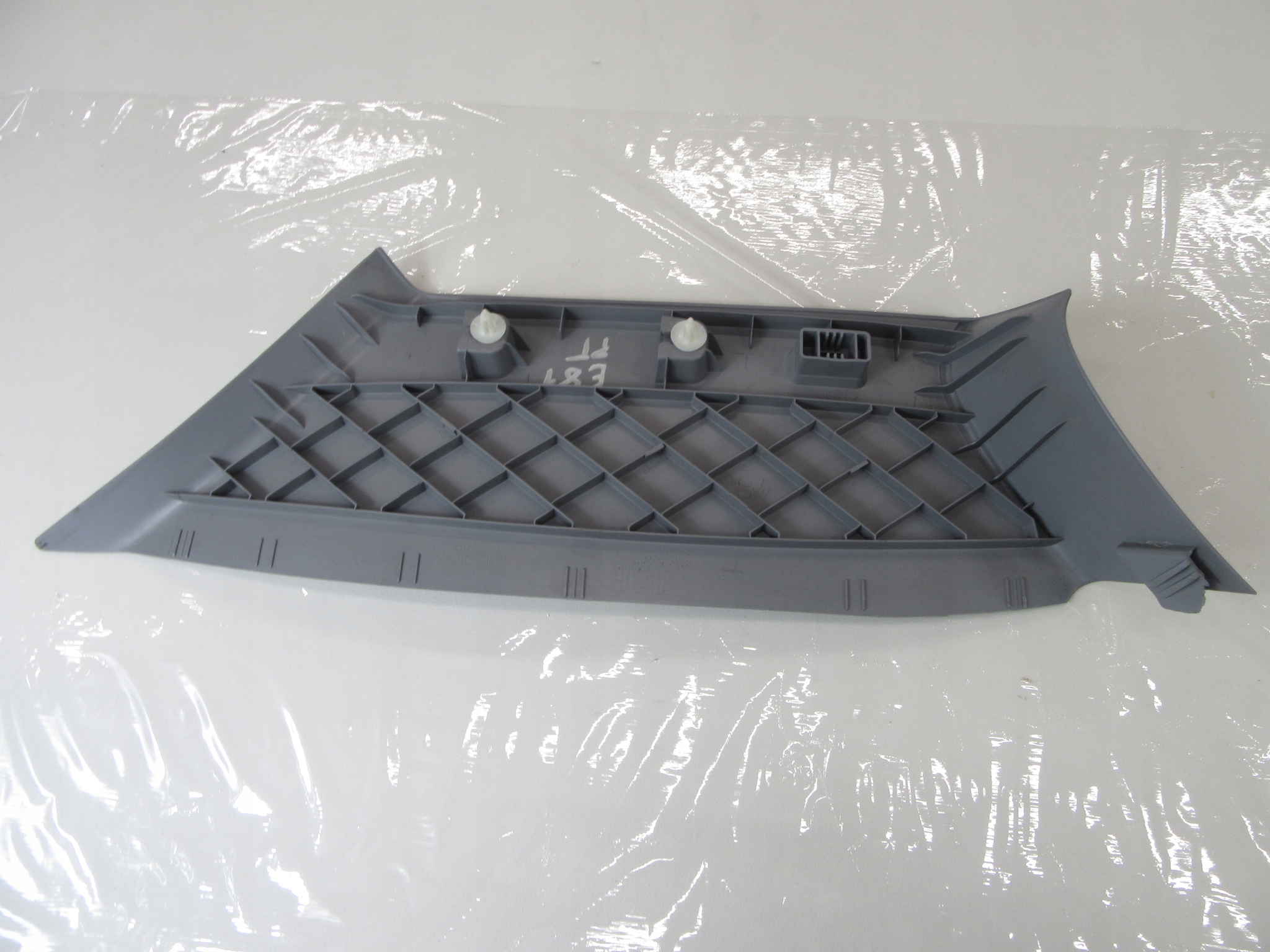 cover slupka B right front BMW e81