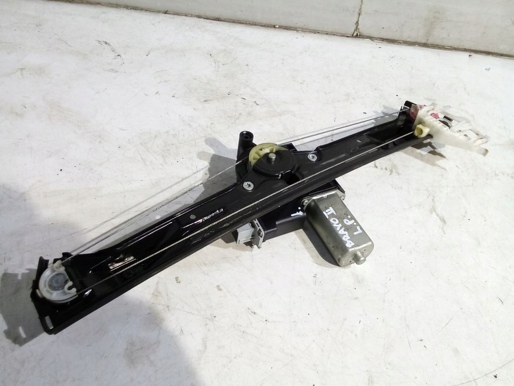 Fiat Bravo II window regulator left front elektr