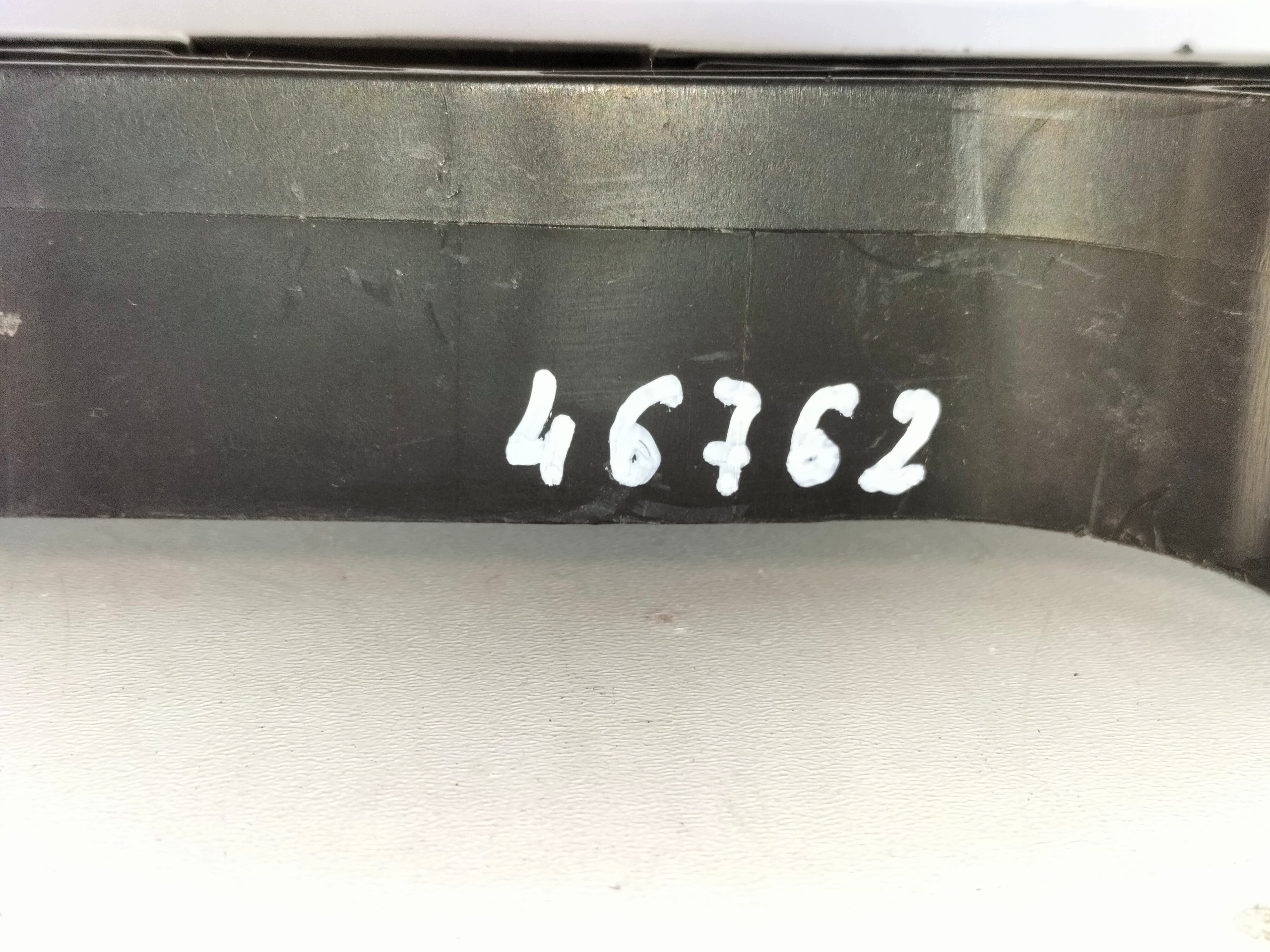 bumper bracket front console central grille VW PASSAT B7 10-14