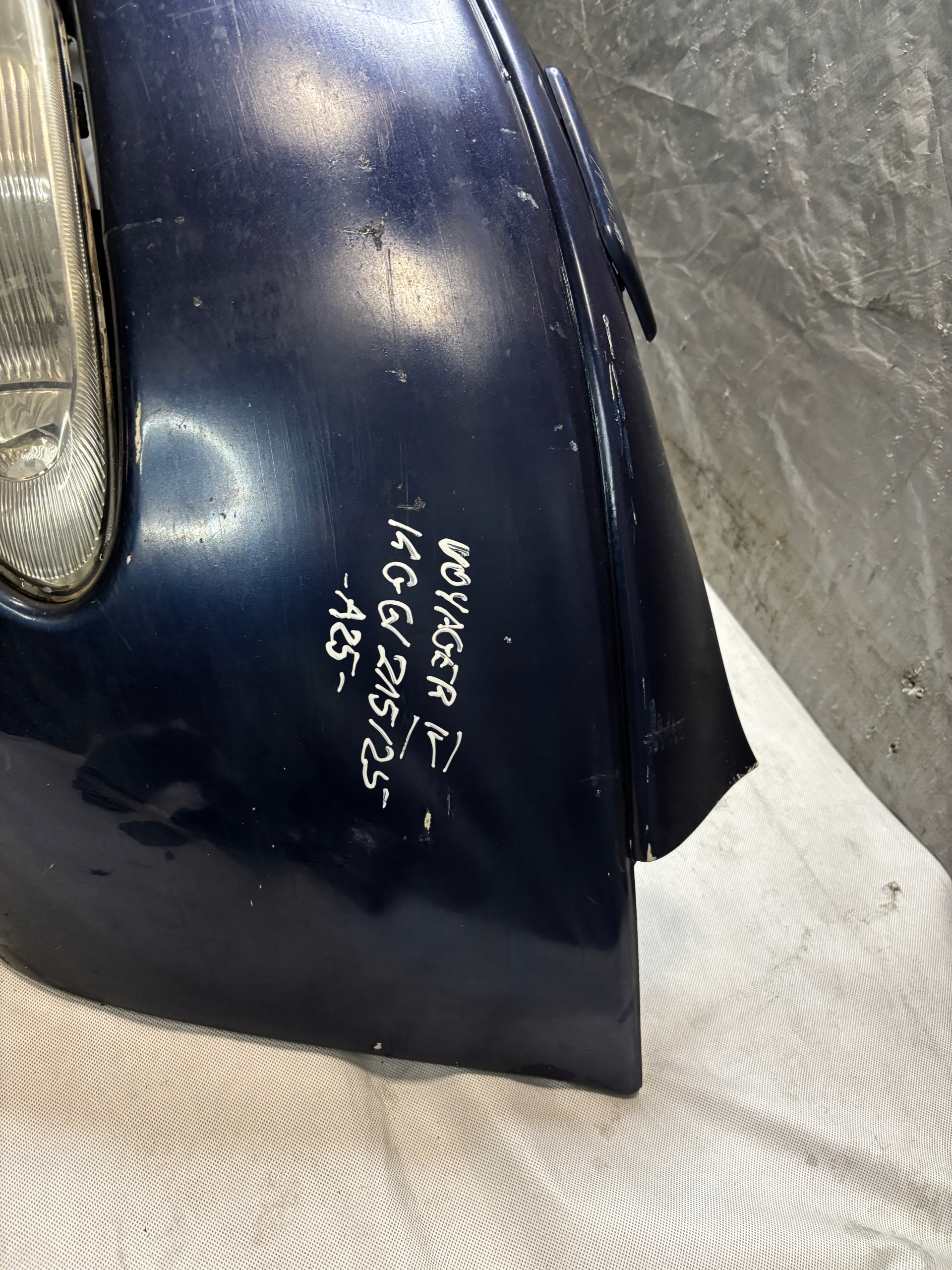 Frontstoßstange Chrysler Voyager IV 4