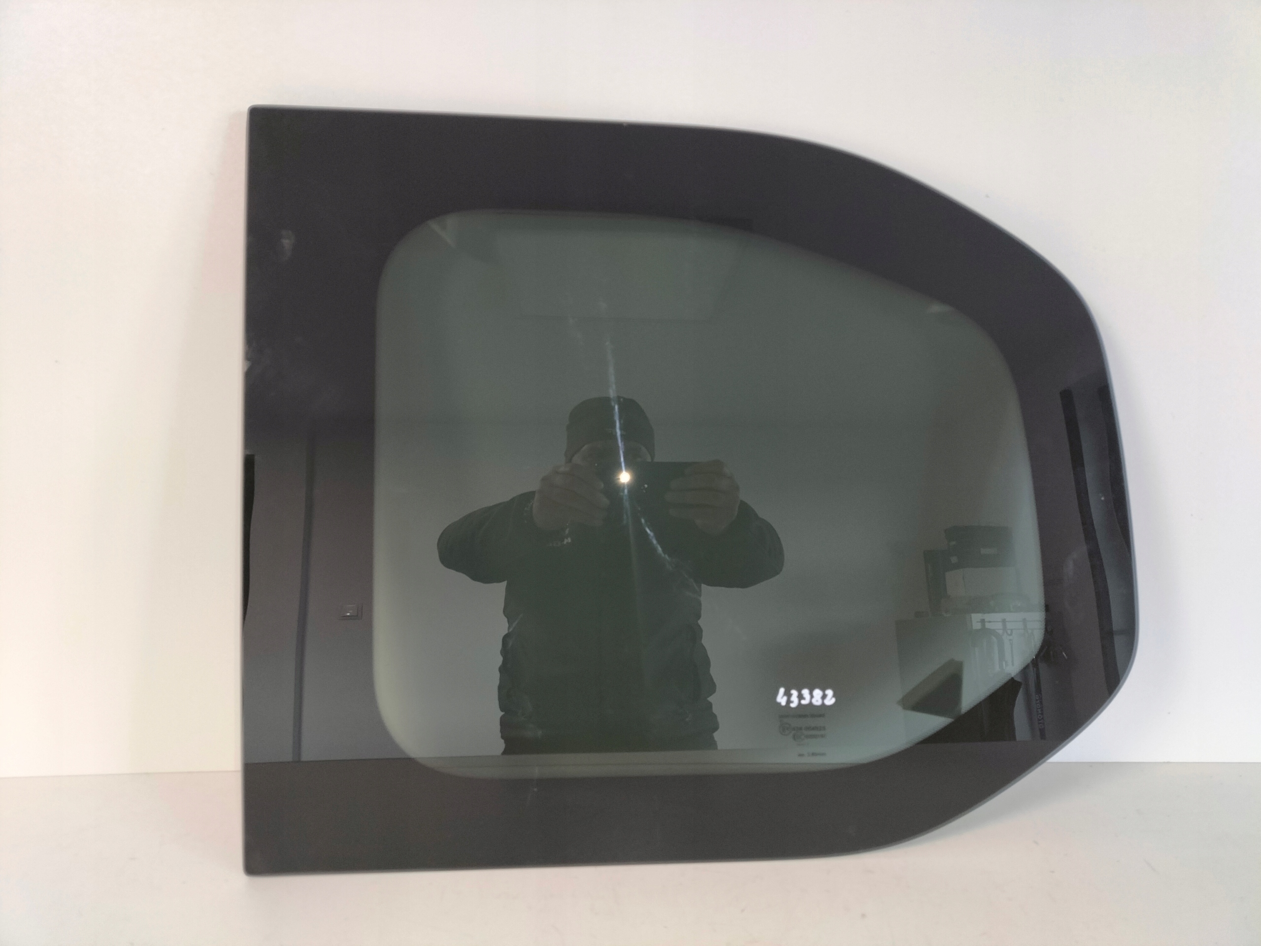 window side bodywork rear part left BERLINGO PARTNER IV 18- PROACE CITY 19