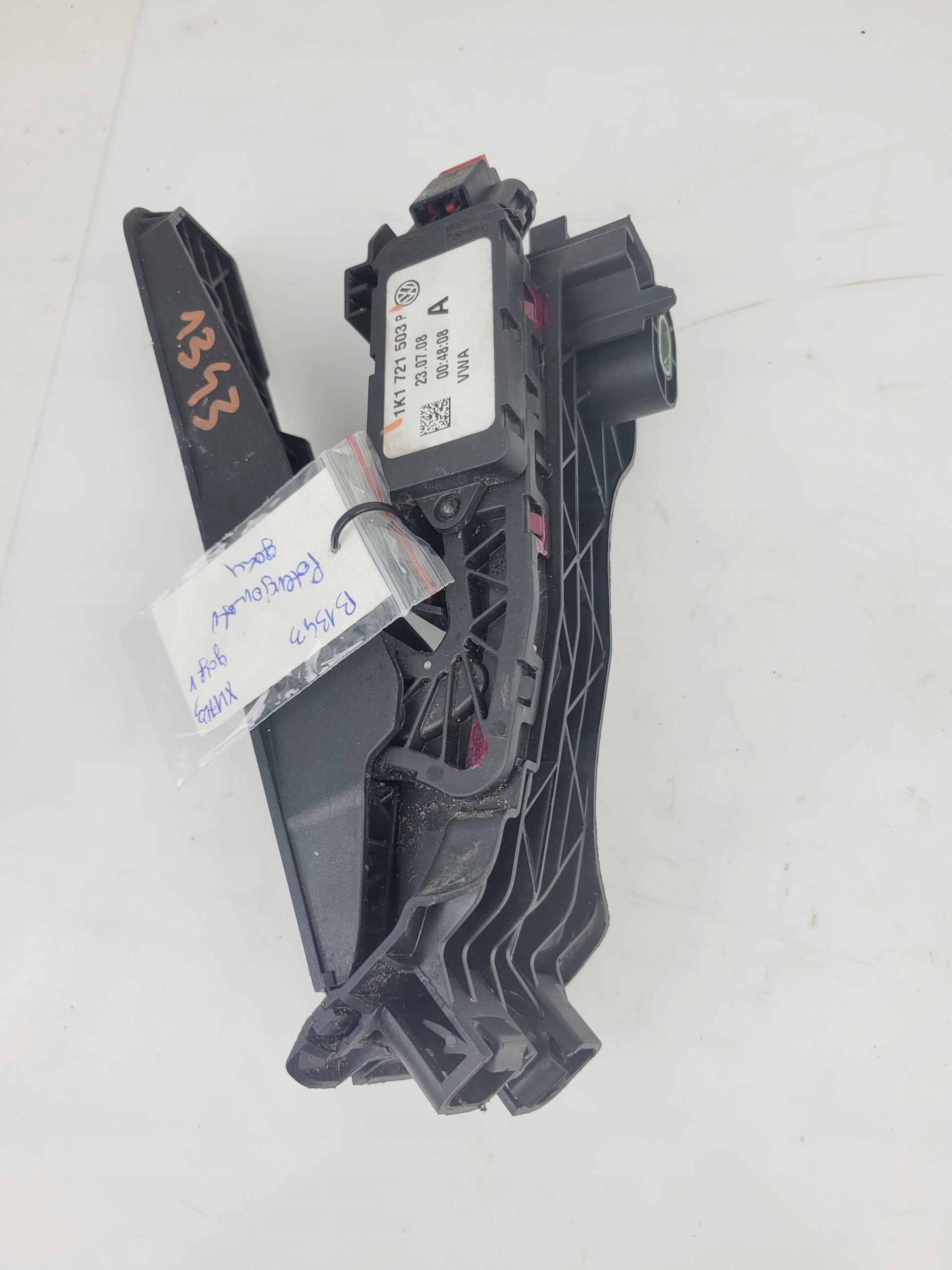 POTENCJOMETR GAZU GOLF V 1.9TDI Typ samochodu Samochody osobowe