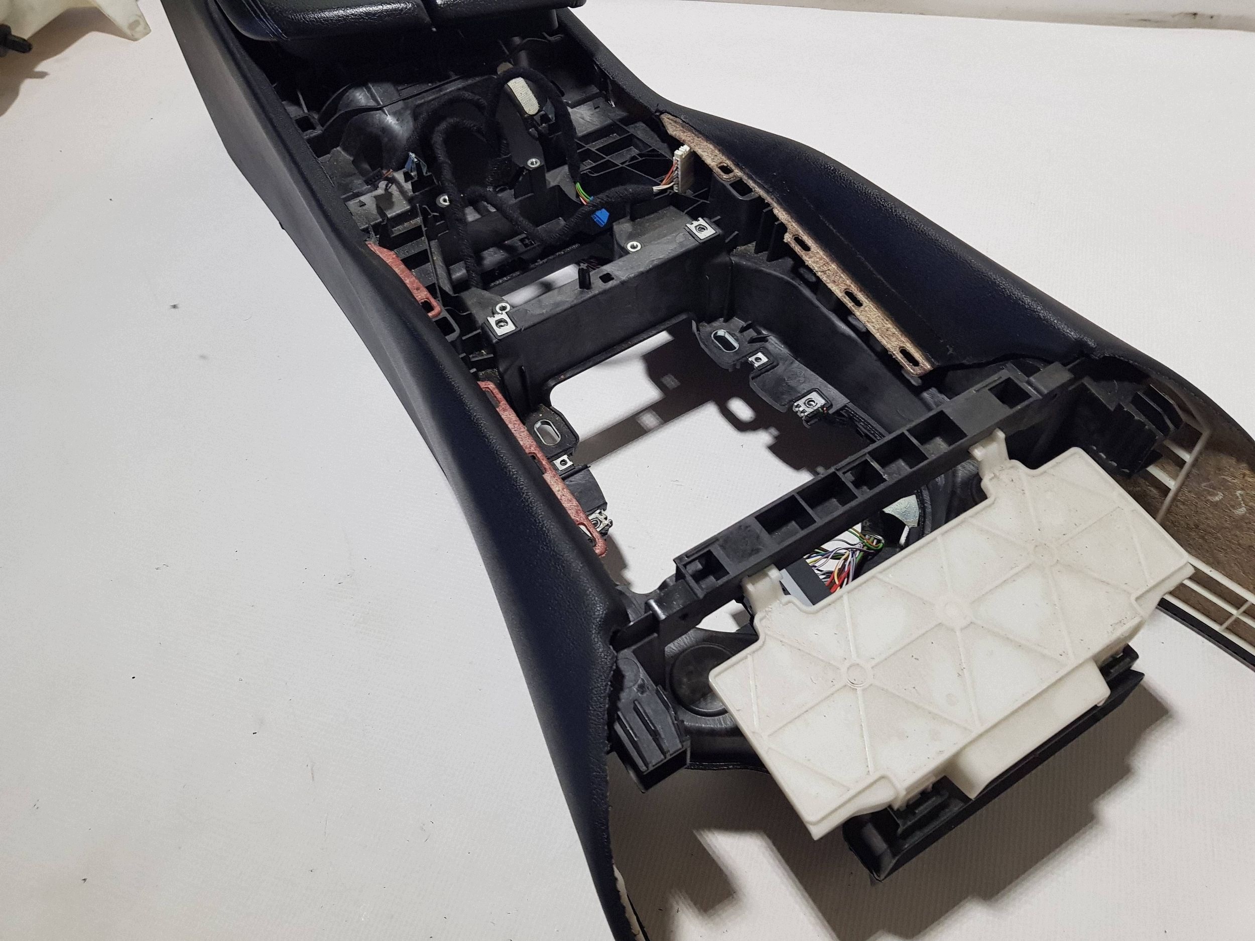 7643001TUNEL bracciolo BMW G30 ANGLIK G31